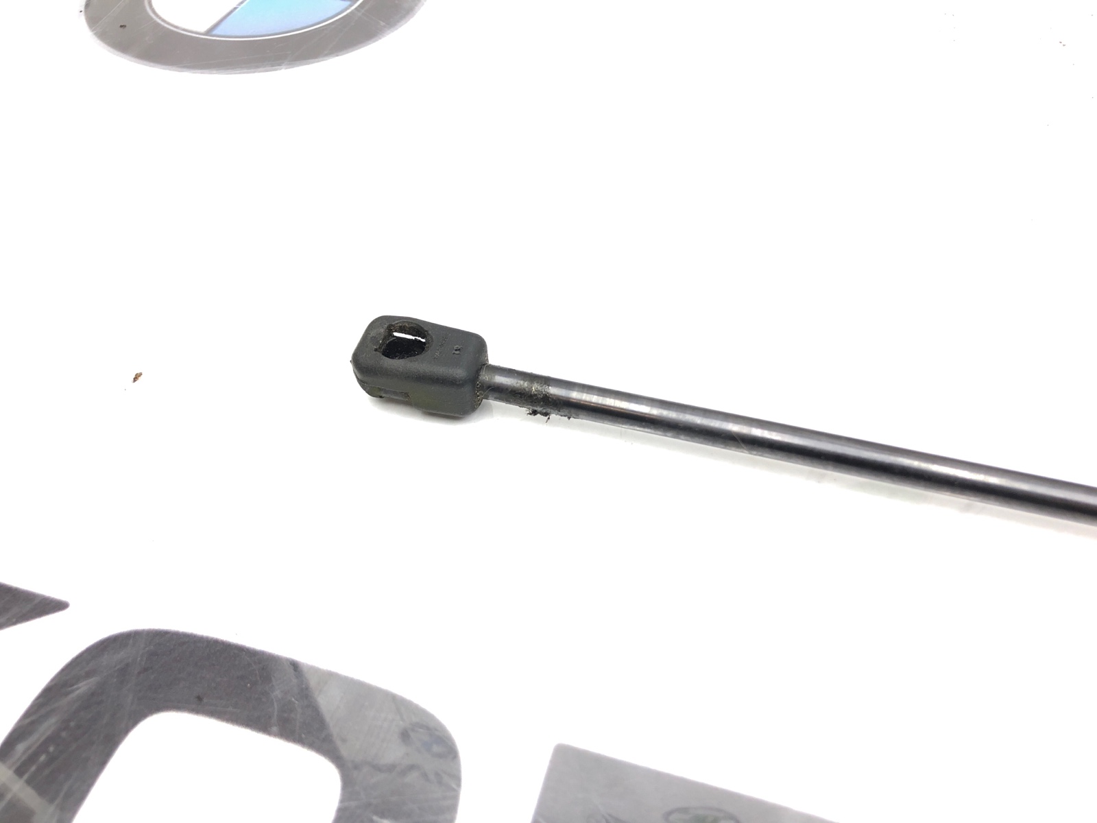 Амортизатор крышки багажника, 500 рублей, Москва