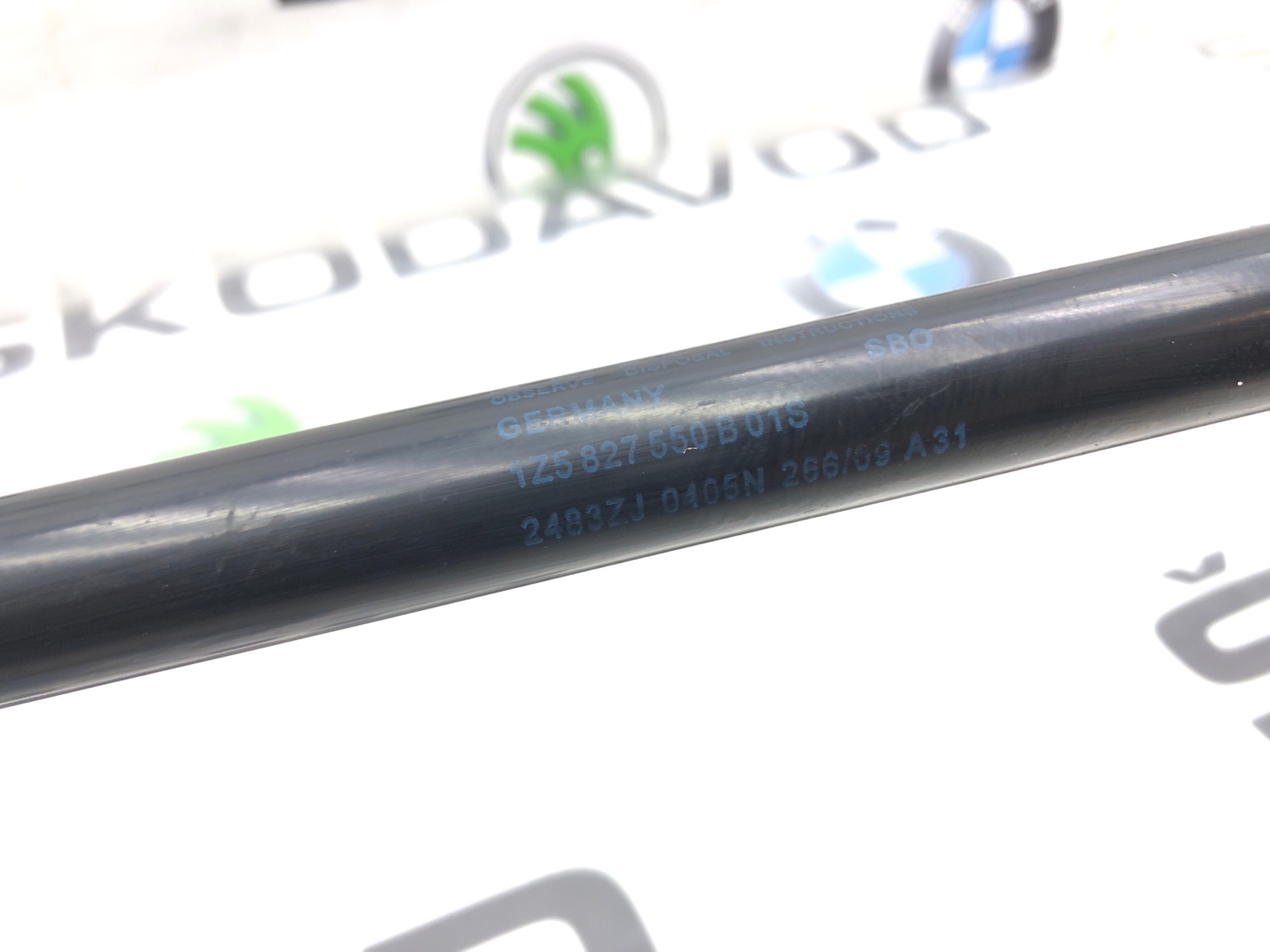 Амортизатор крышки багажника, 500 рублей, Москва