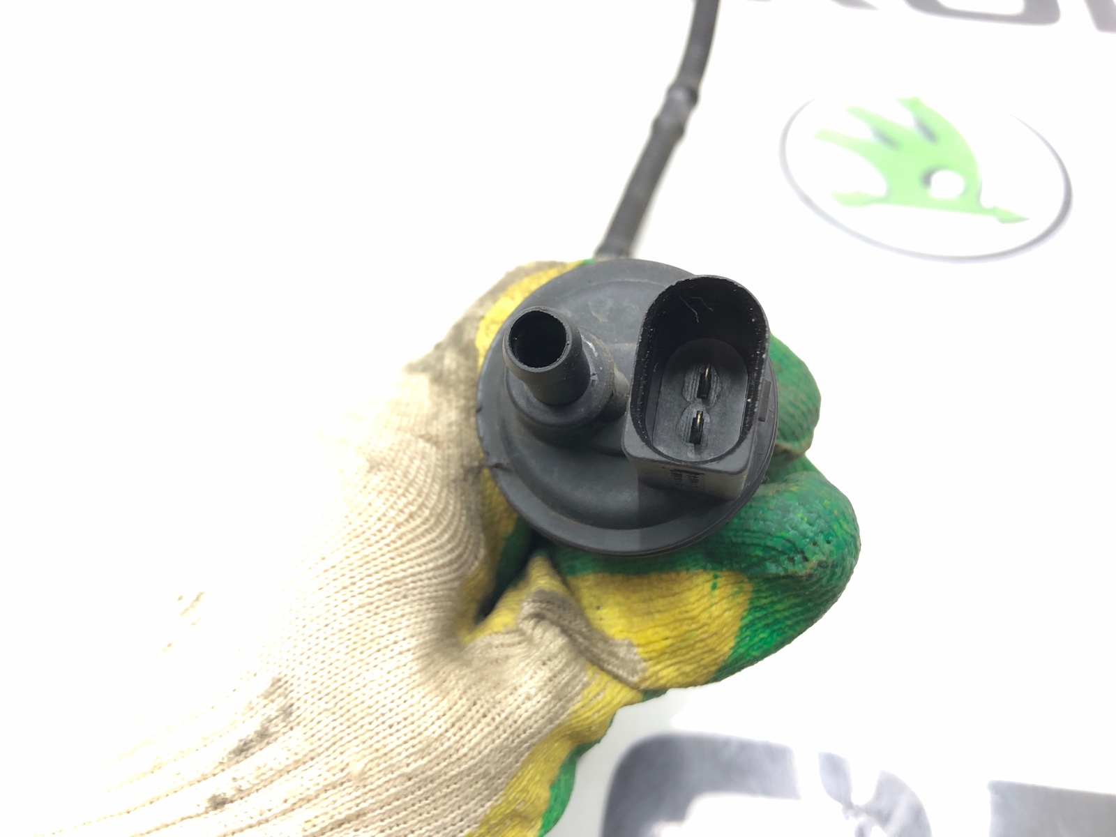 Клапан вентиляции топливного бака, 2000 рублей, Москва