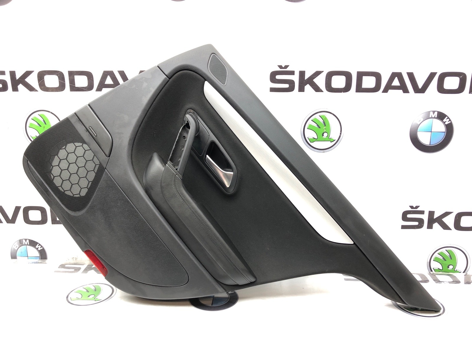 Обшивка двери (карта), 2000 рублей, Москва