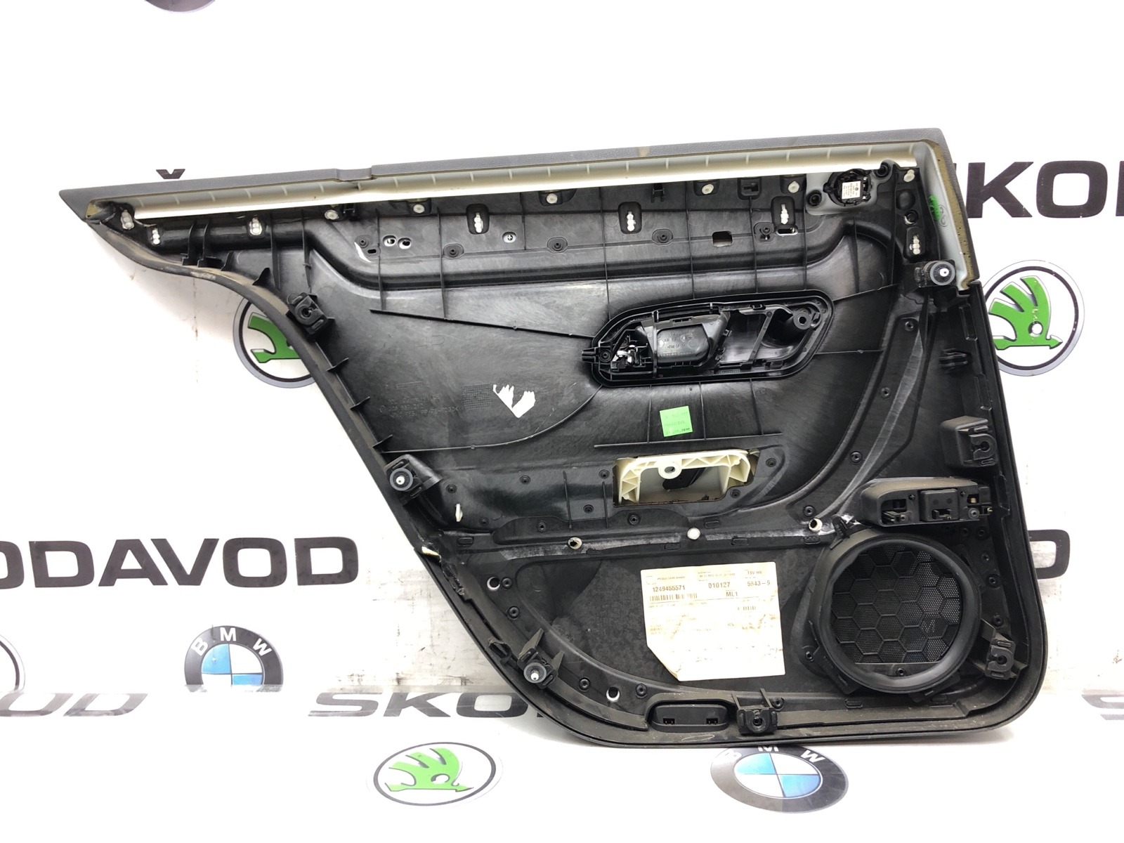 Обшивка двери (карта), 2000 рублей, Москва