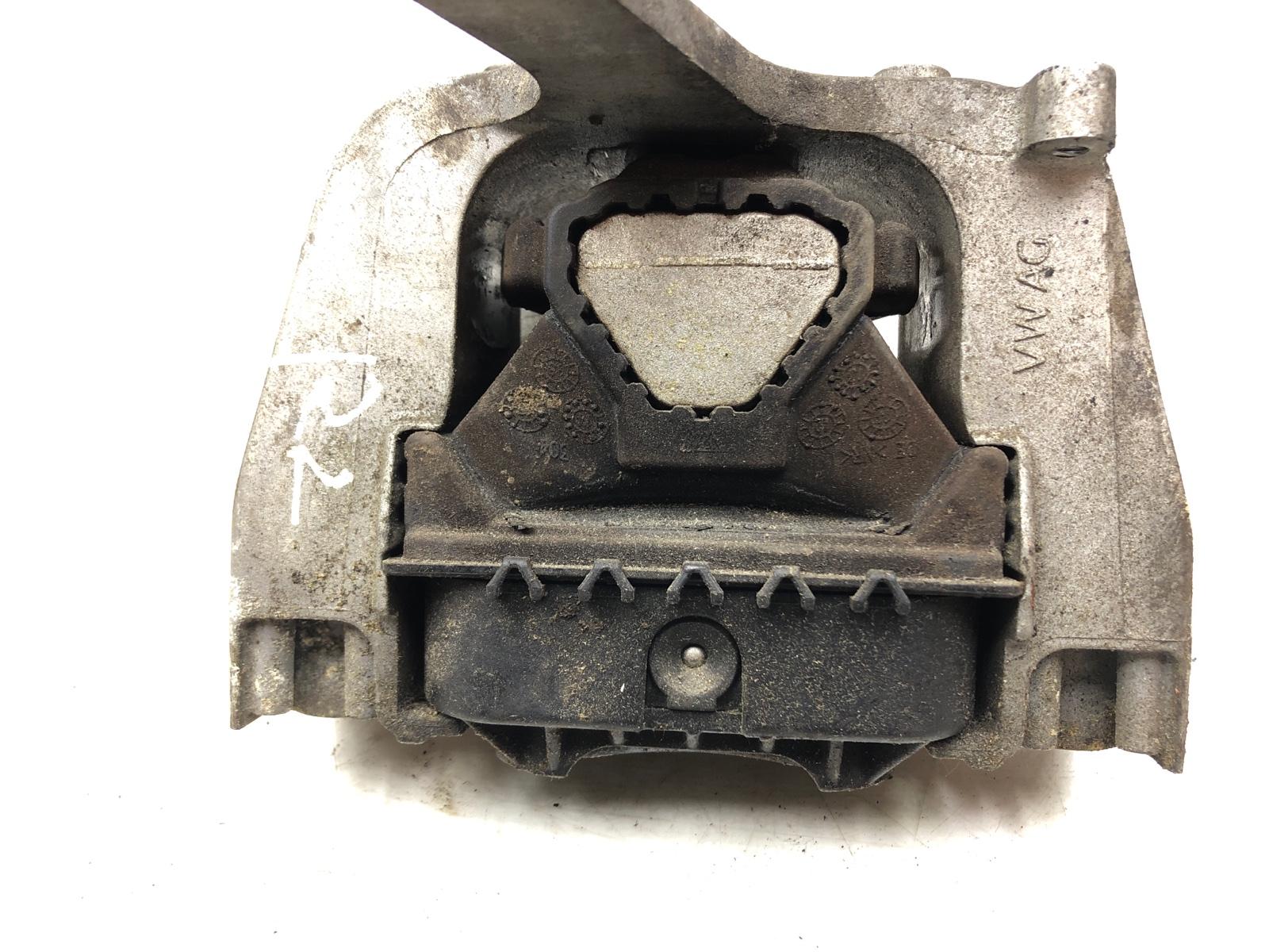 Опора двигателя, 2000 рублей, Москва