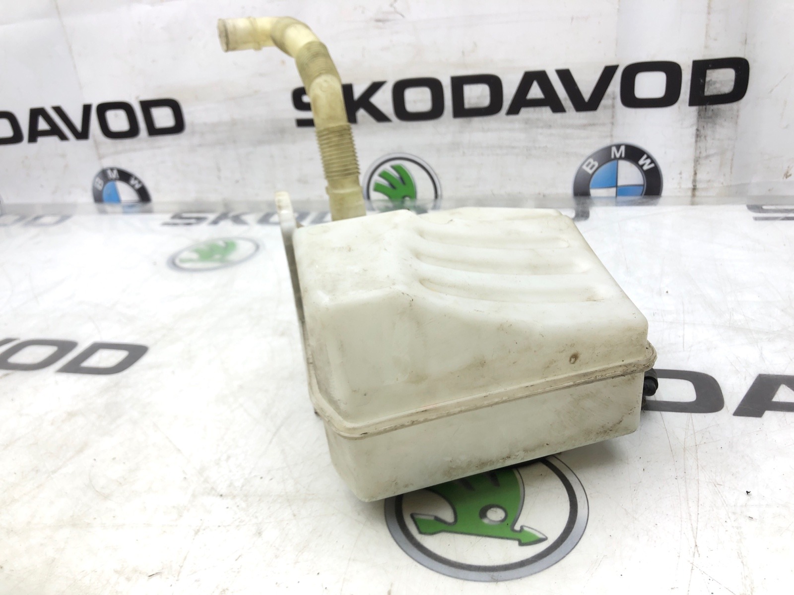 бачок омывателя, 2500 рублей, Москва