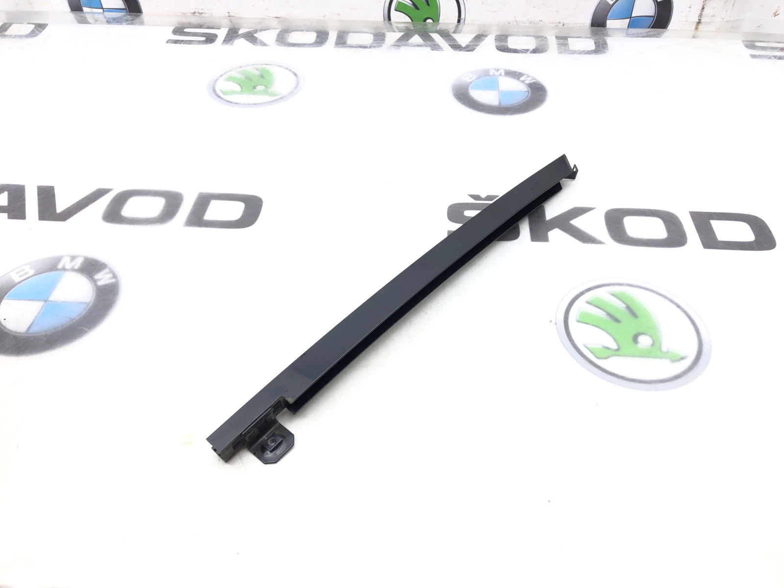 Направляющая стекла двери, 500 рублей, Москва