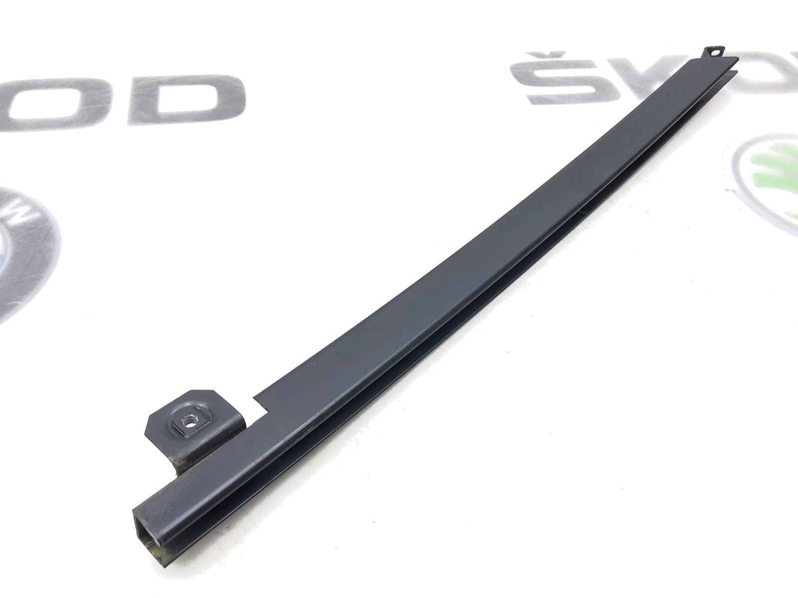 Направляющая стекла двери, 500 рублей, Москва