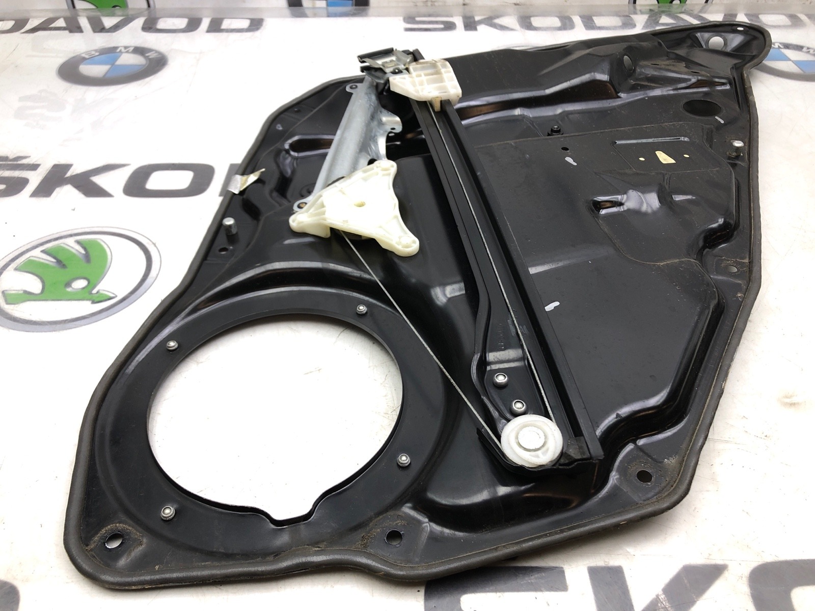 Стеклоподъемник, 1000 рублей, Москва