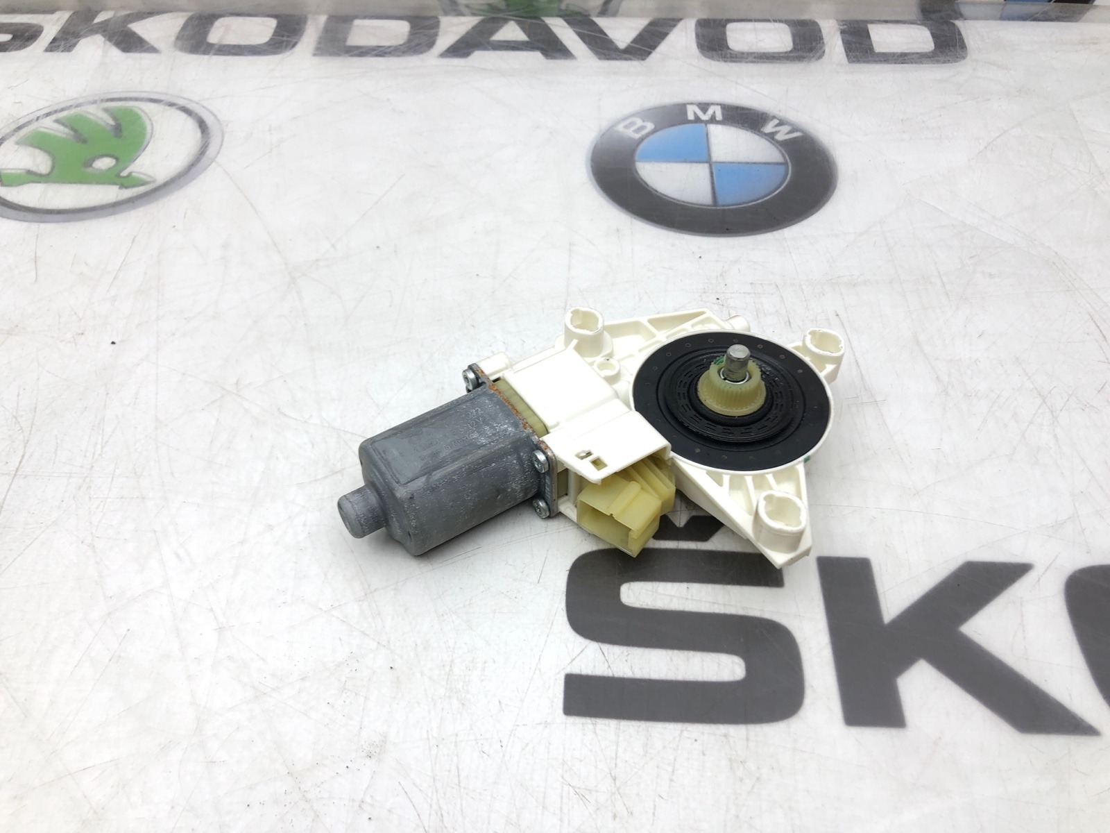 мотор стеклоподъемника, 500 рублей, Москва