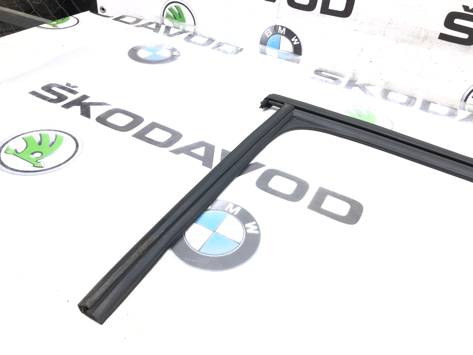 Уплотнитель стекла, 1000 рублей, Москва