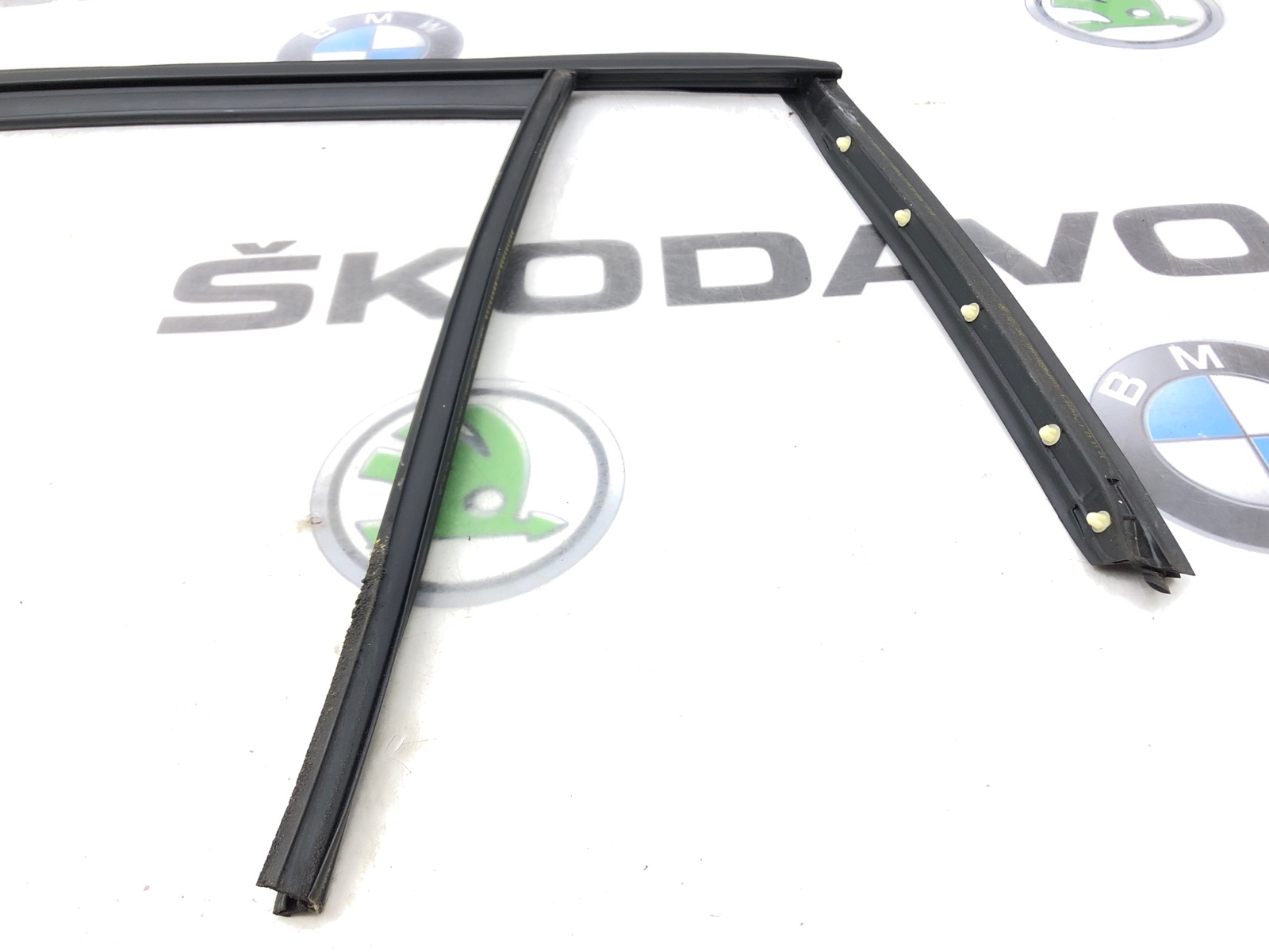 Уплотнитель стекла, 1000 рублей, Москва