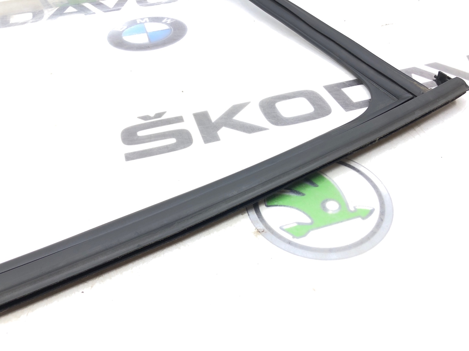 Уплотнитель стекла, 1000 рублей, Москва