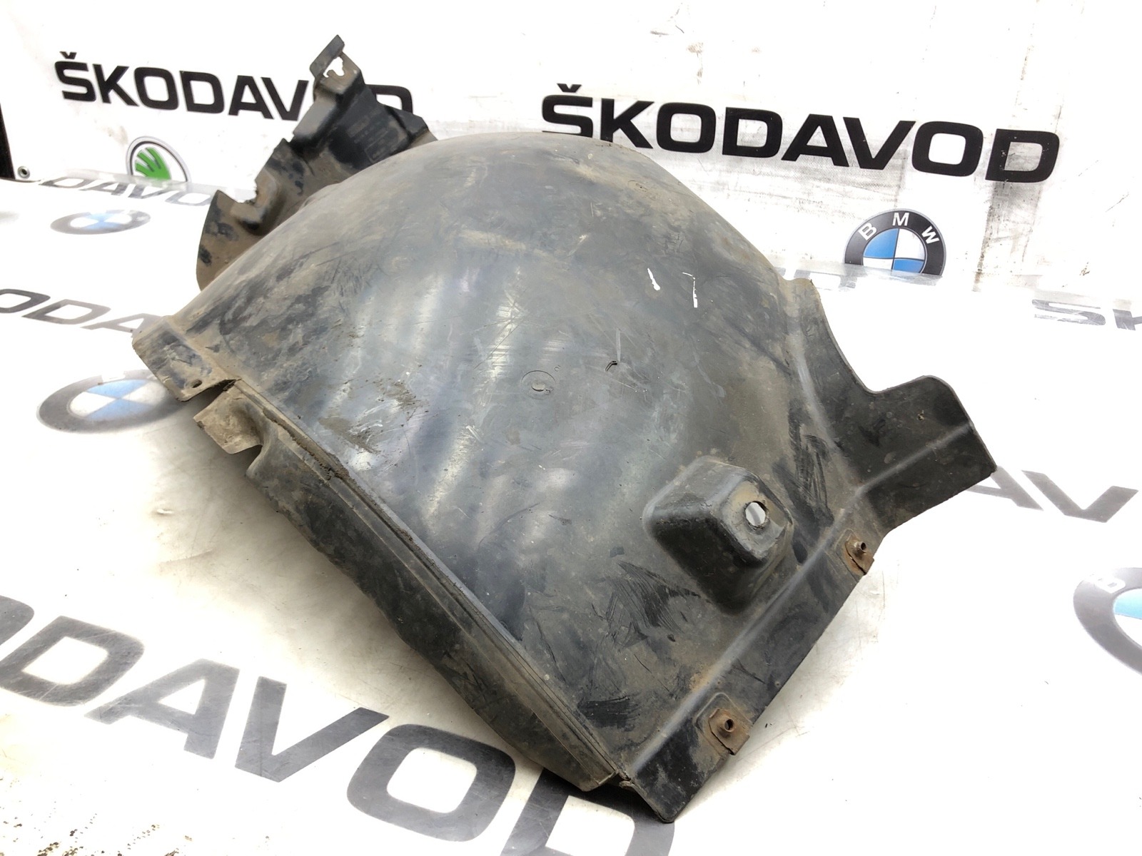 подкрылок, 3000 рублей, Москва