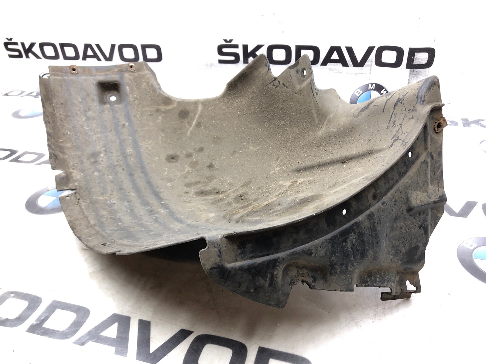 подкрылок, 3000 рублей, Москва