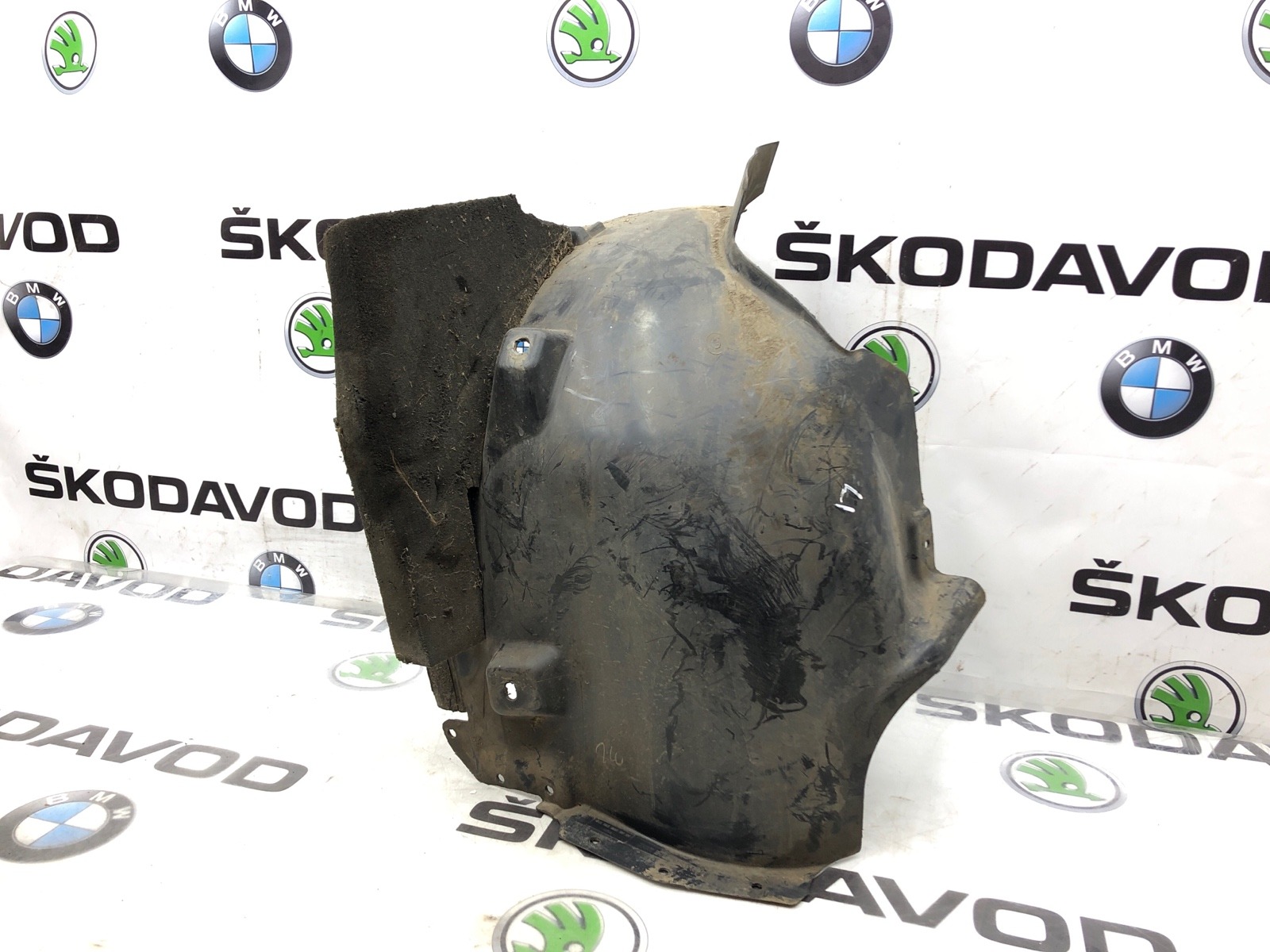 подкрылок, 1500 рублей, Москва