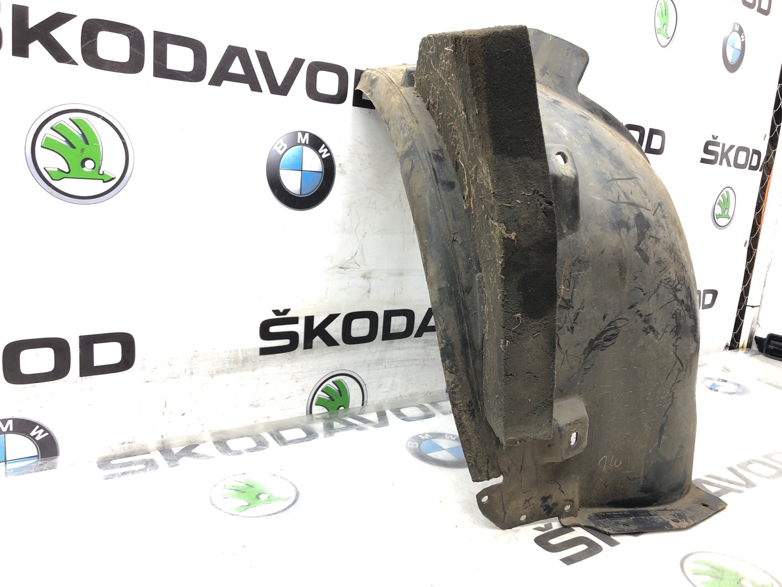 подкрылок, 1500 рублей, Москва