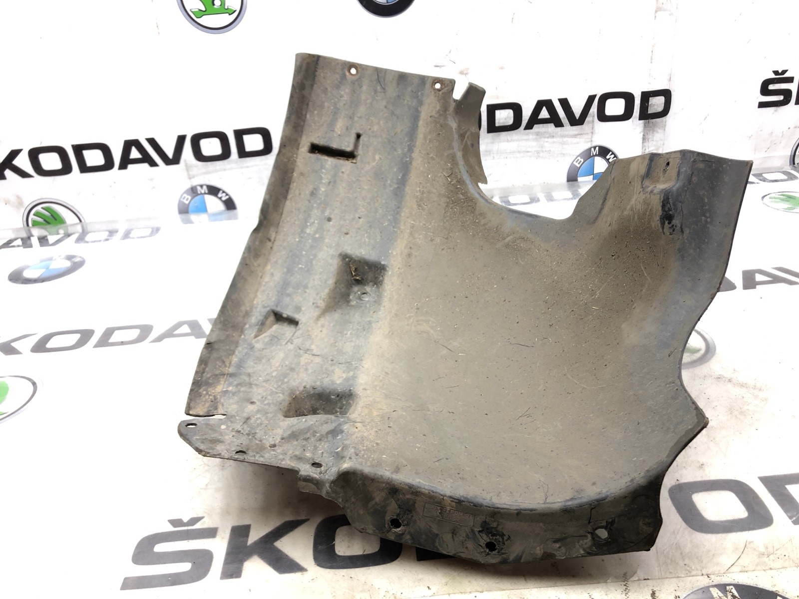 подкрылок, 1500 рублей, Москва