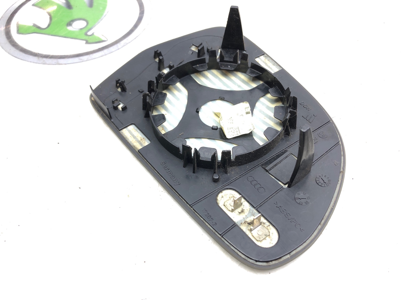 Зеркальный элемент, 2000 рублей, Москва