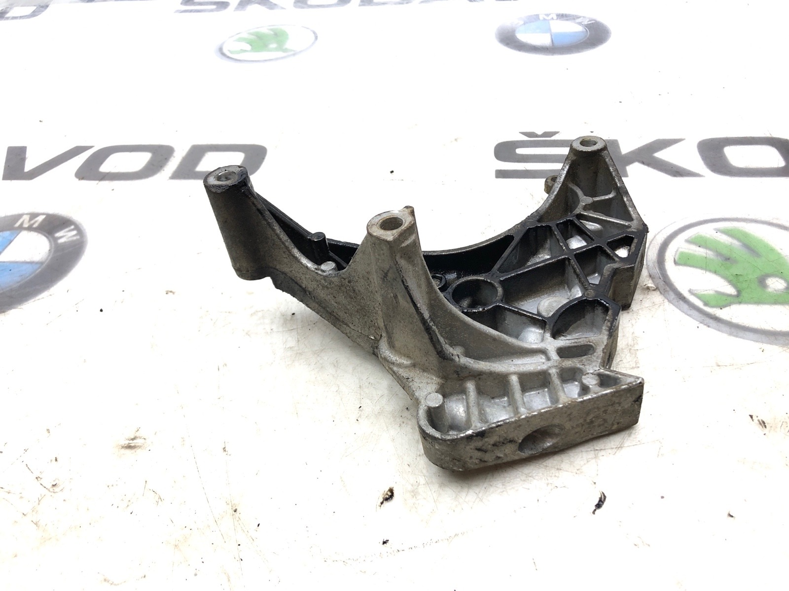 Кронштейн опоры двигателя, 500 рублей, Москва