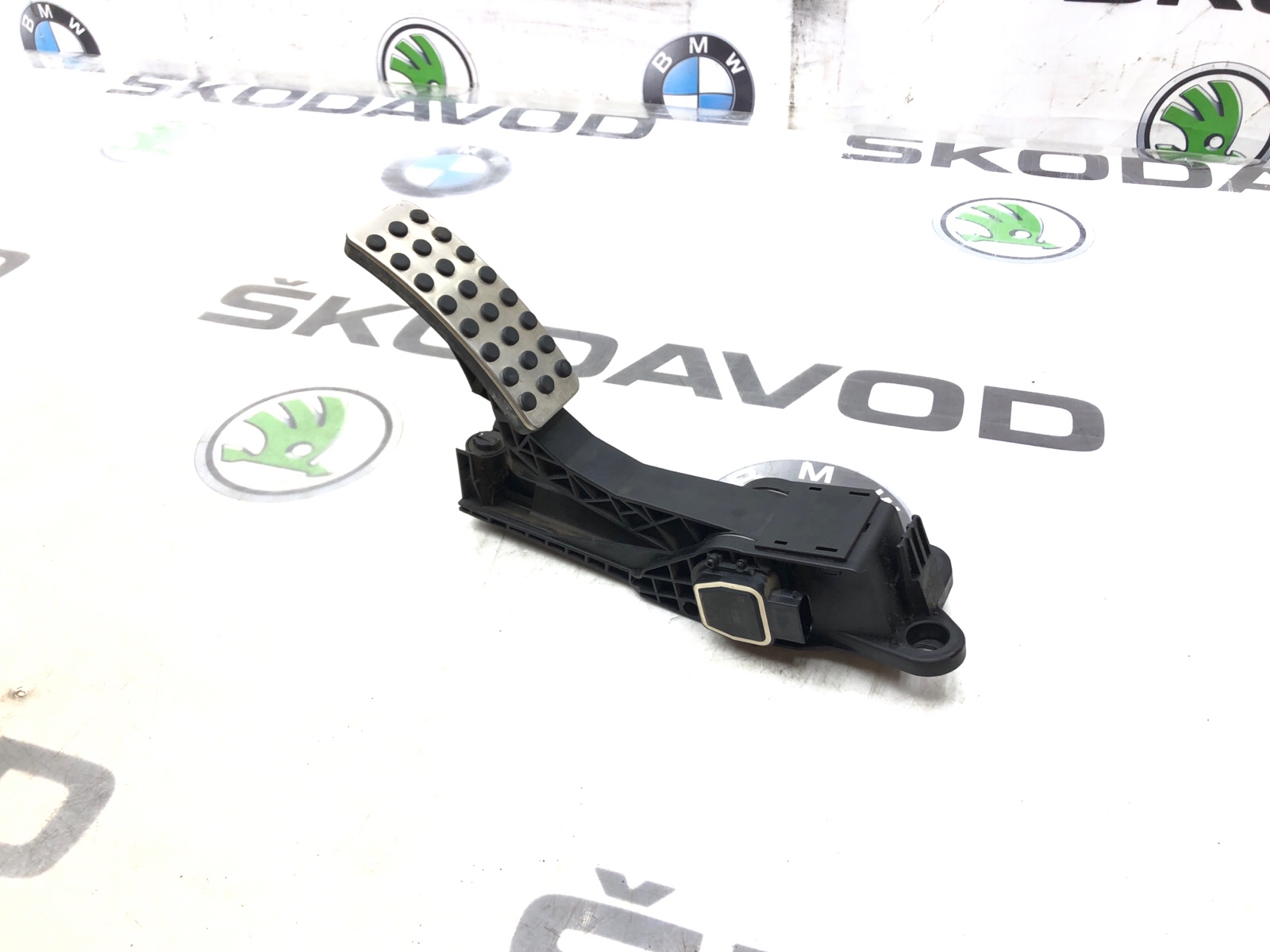 Педаль газа с кнопкой кикдаун, 2000 рублей, Москва