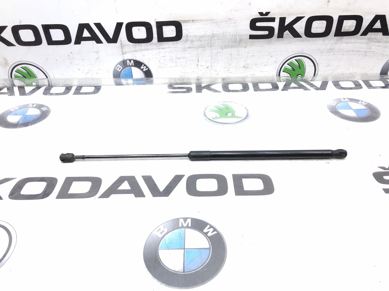 Амортизатор крышки багажника, 500 рублей, Москва