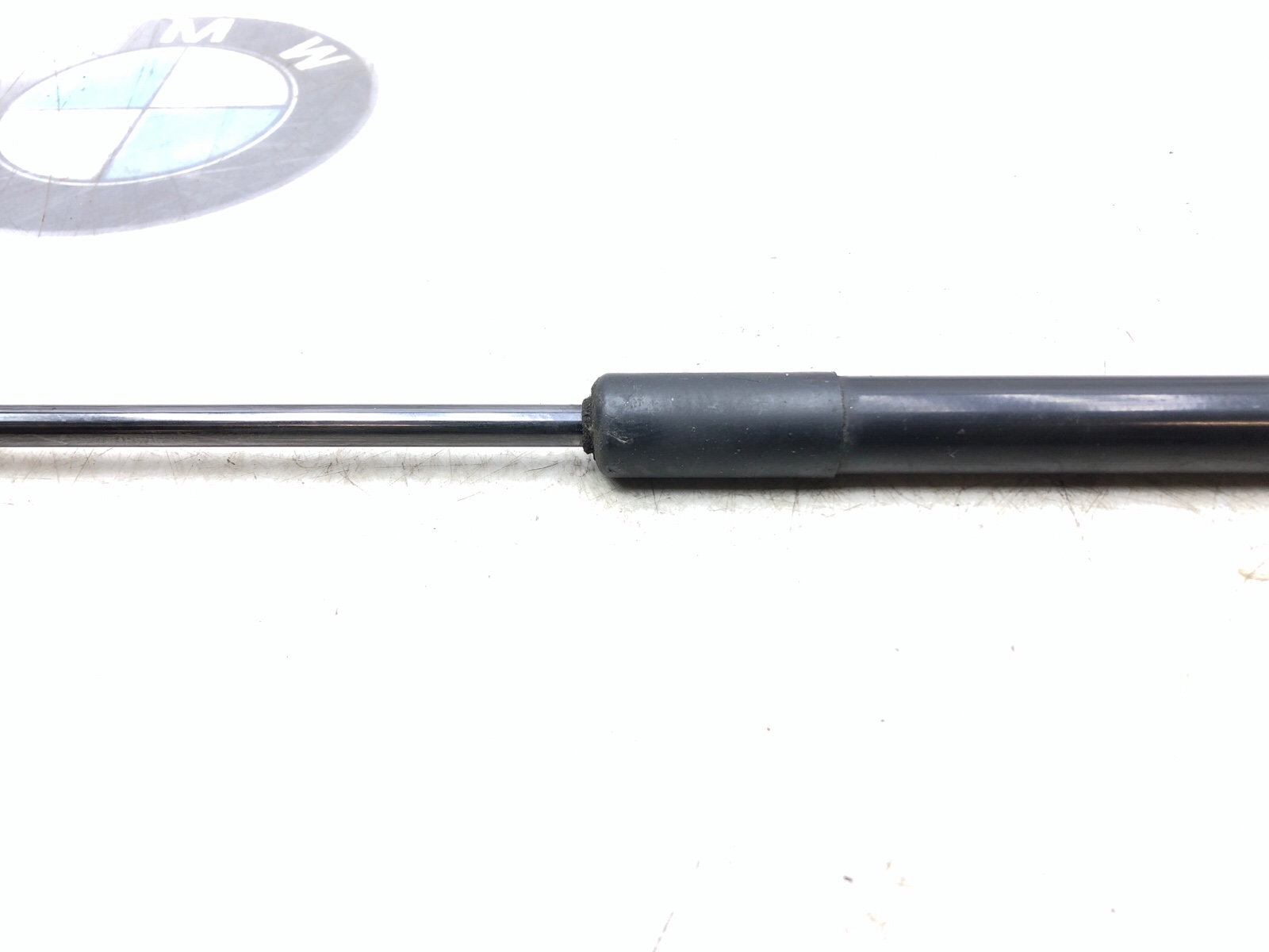 Амортизатор крышки багажника, 500 рублей, Москва