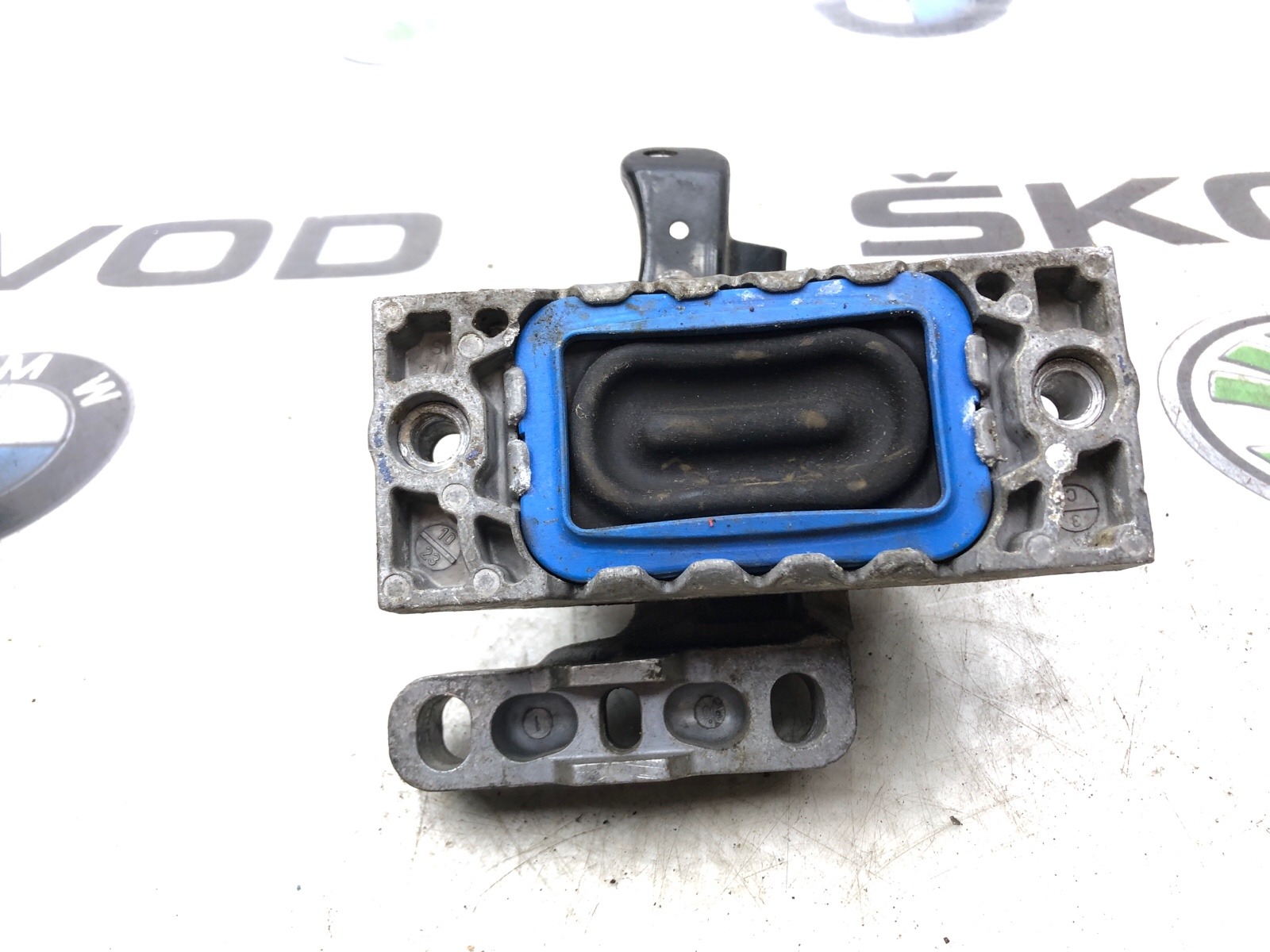 Опора двигателя, 1000 рублей, Москва