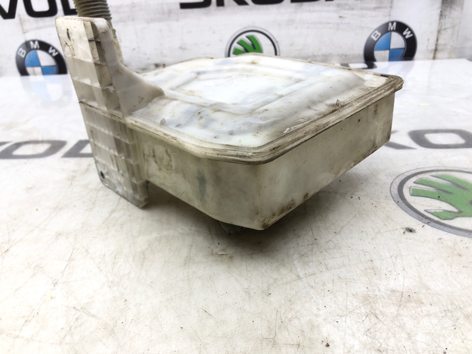 бачок омывателя, 2000 рублей, Москва