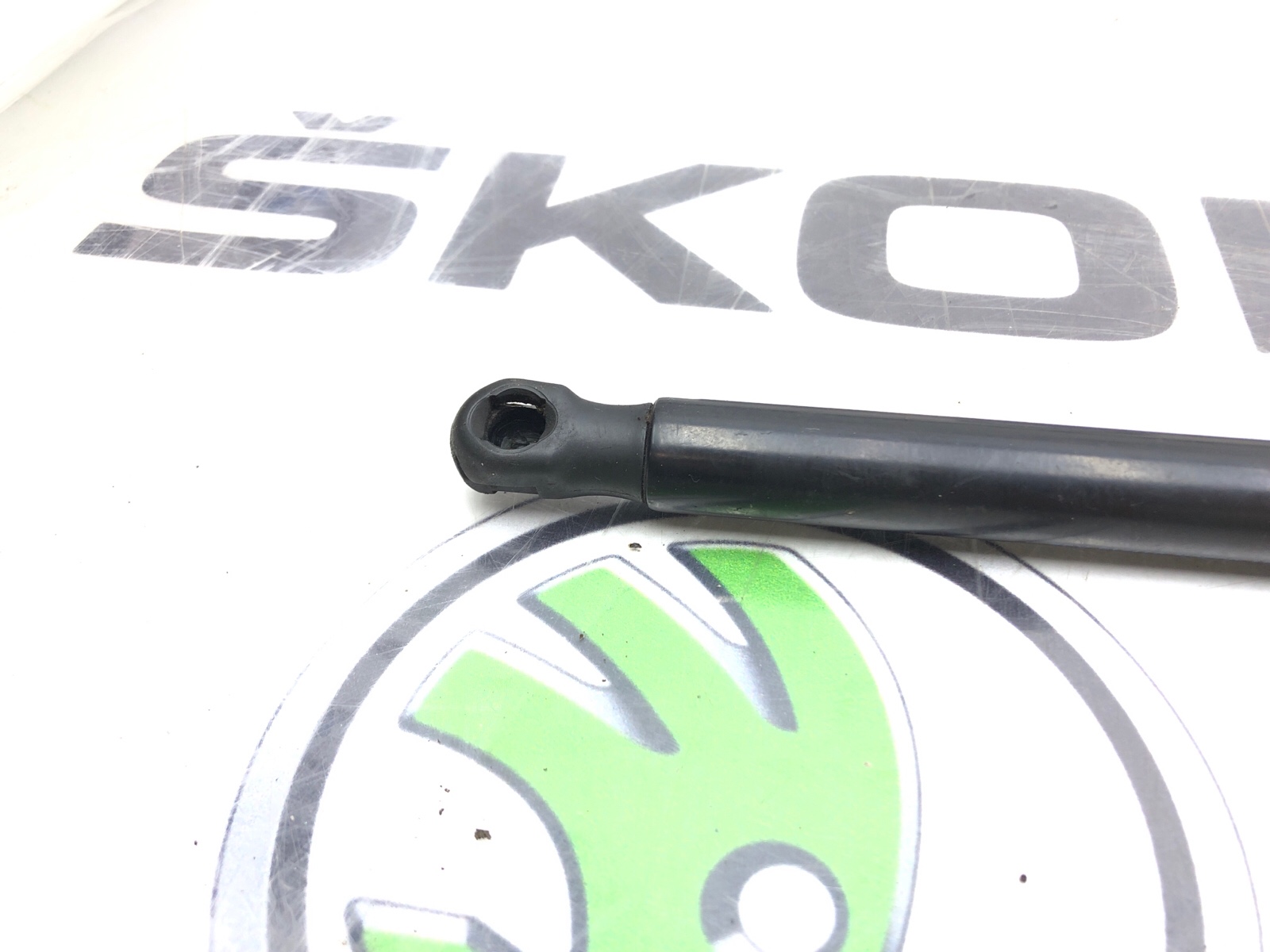 амортизатор капота, 1500 рублей, Москва