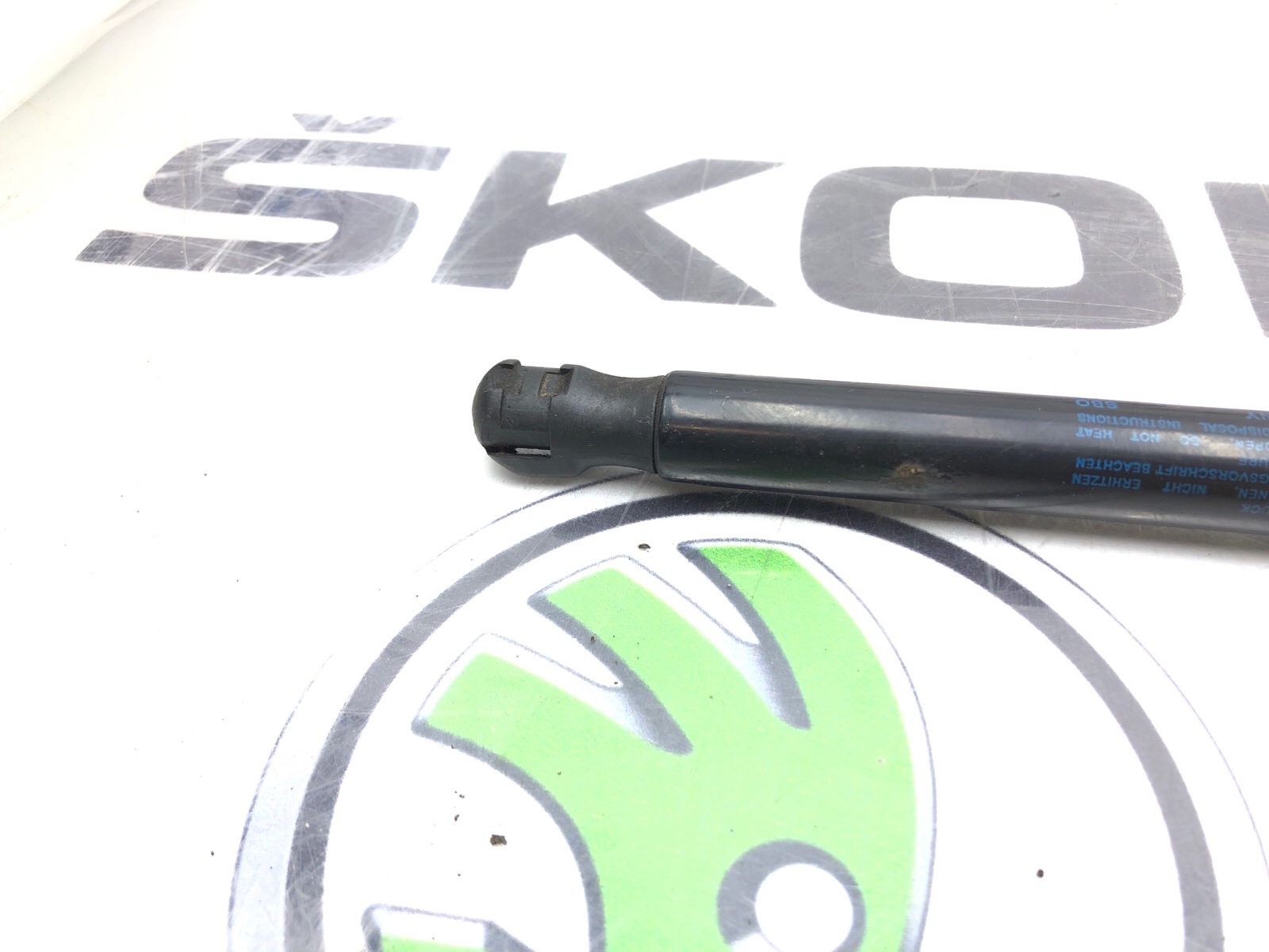 амортизатор капота, 1500 рублей, Москва