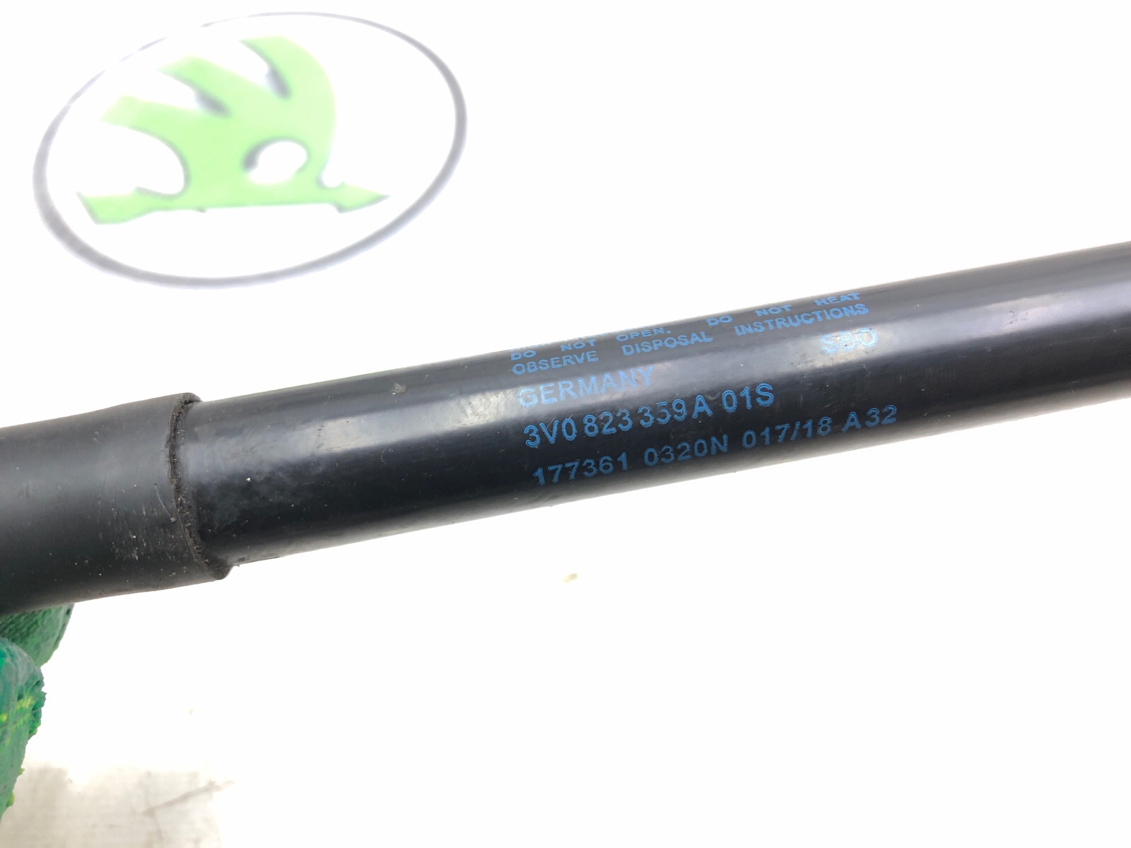 амортизатор капота, 1500 рублей, Москва