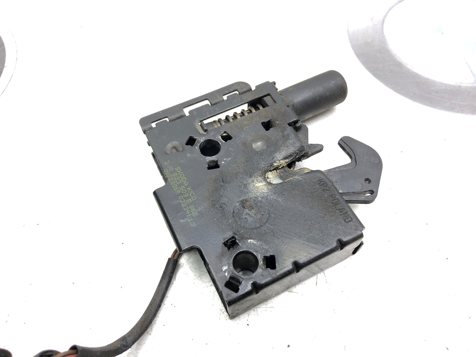 замок капота, 4000 рублей, Москва