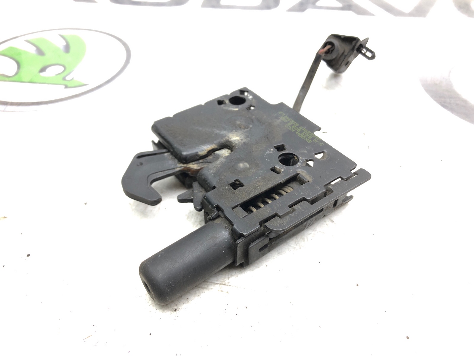 замок капота, 4000 рублей, Москва