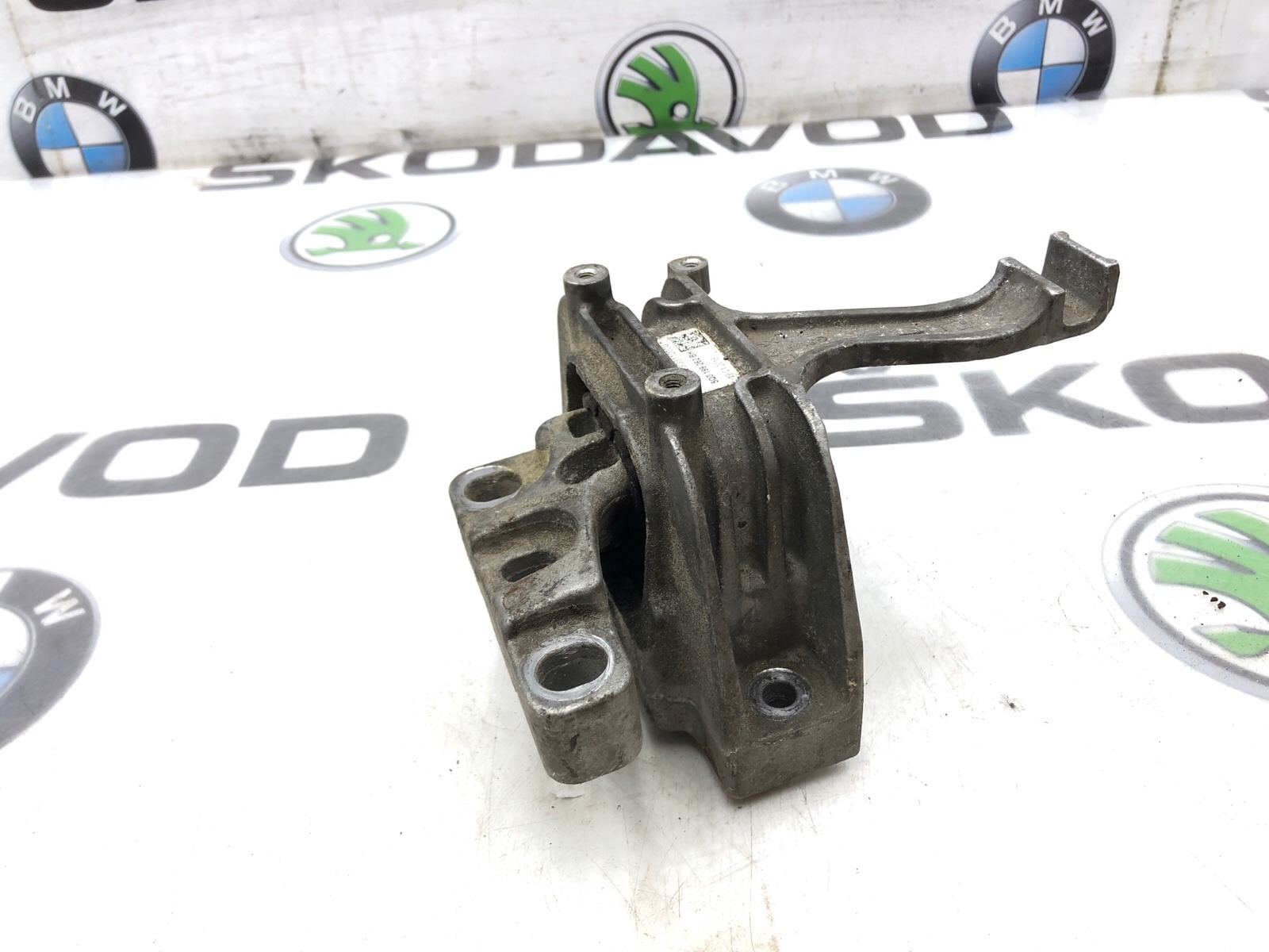 Опора двигателя, 2000 рублей, Москва