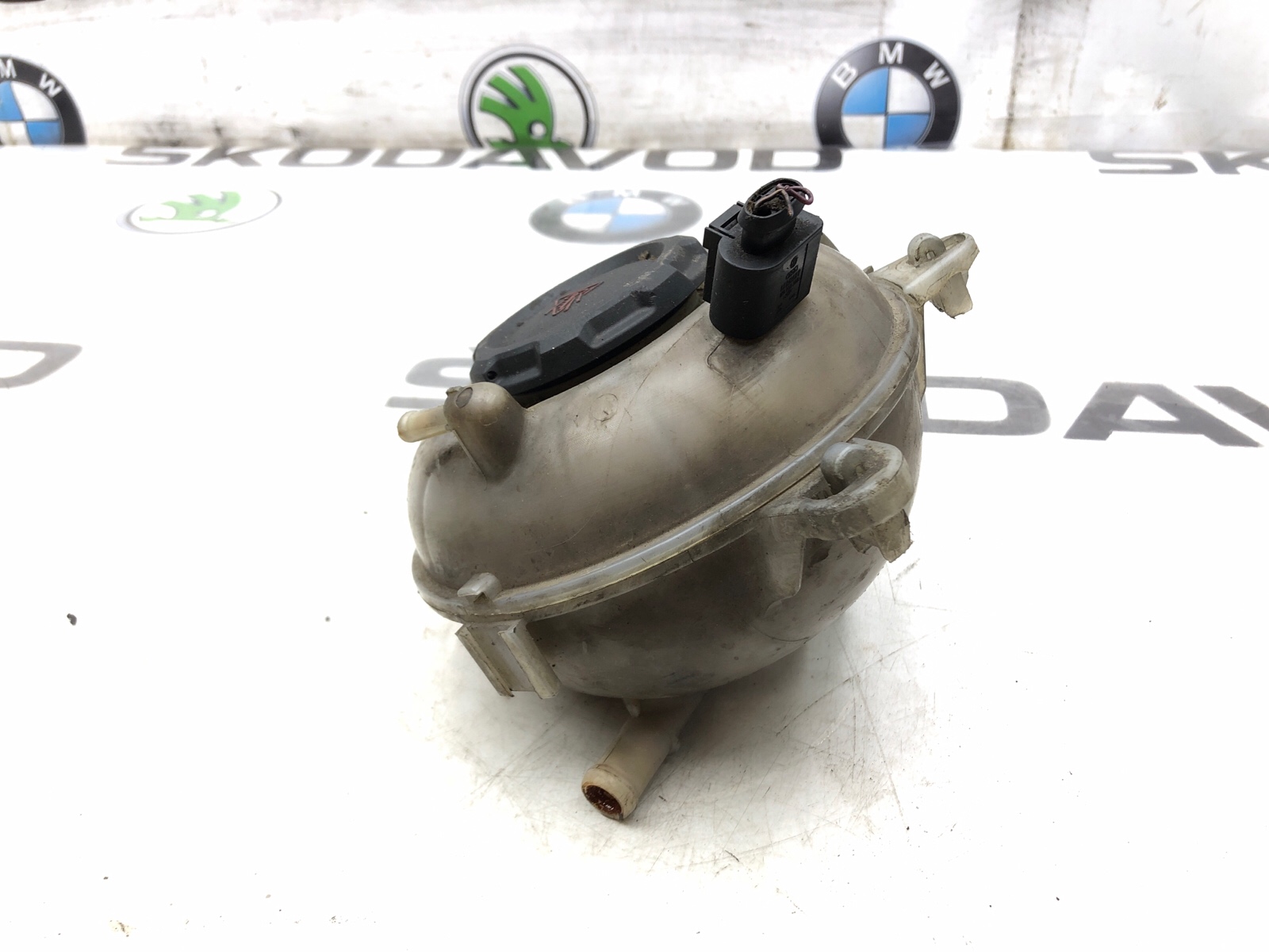 Расширительный бачок, 1000 рублей, Москва