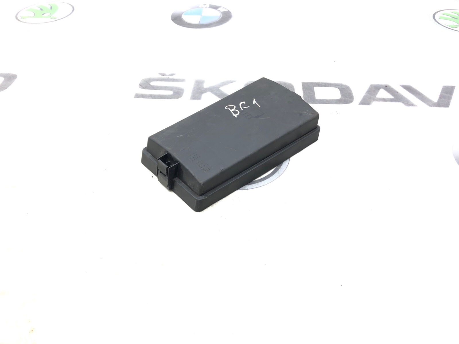 Крышка блока предохранителей, 1500 рублей, Москва