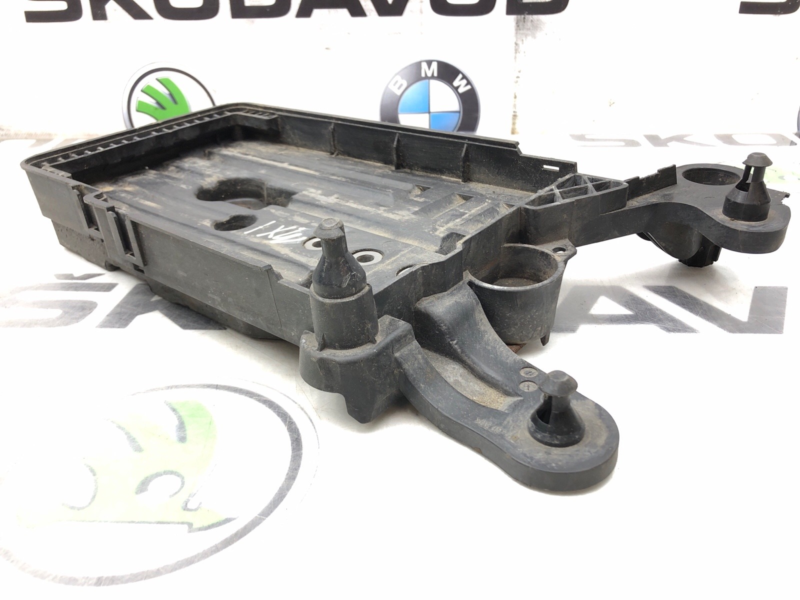 Площадка аккумулятора (АКБ), 2000 рублей, Москва