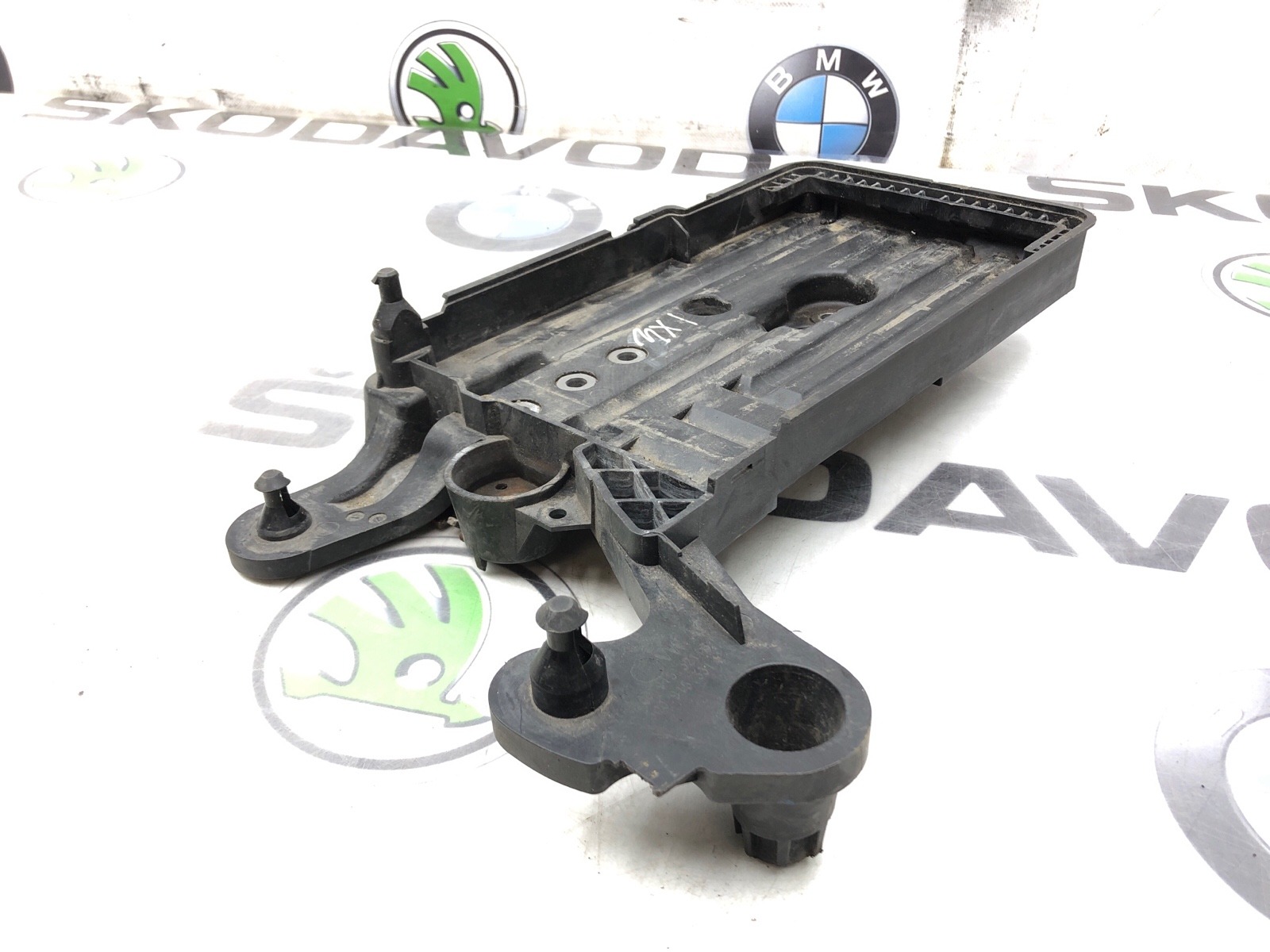 Площадка аккумулятора (АКБ), 2000 рублей, Москва