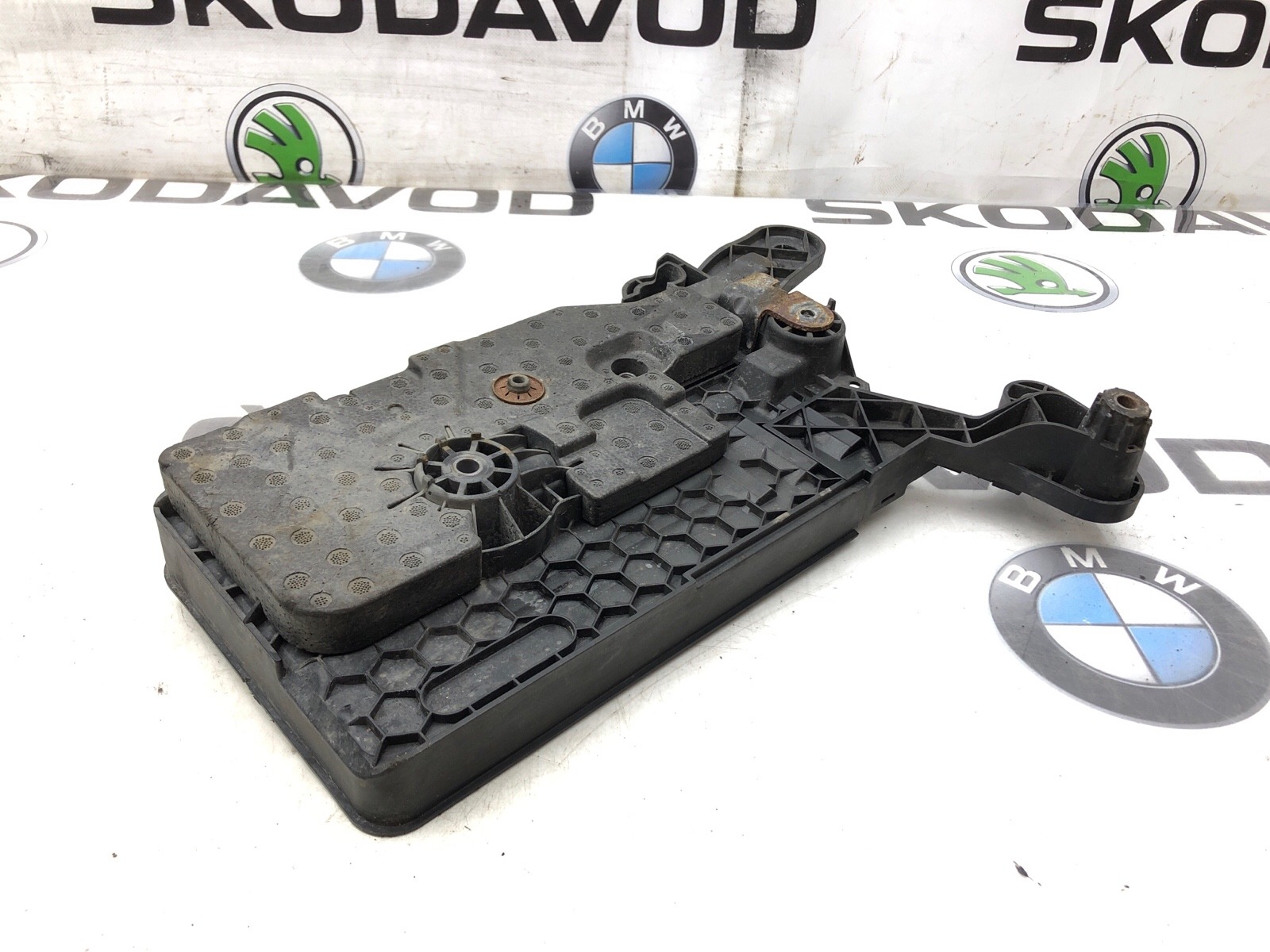 Площадка аккумулятора (АКБ), 2000 рублей, Москва