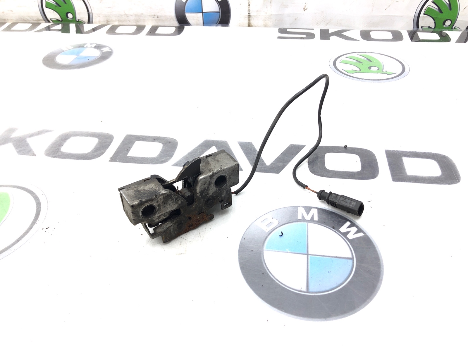 замок капота, 1000 рублей, Москва