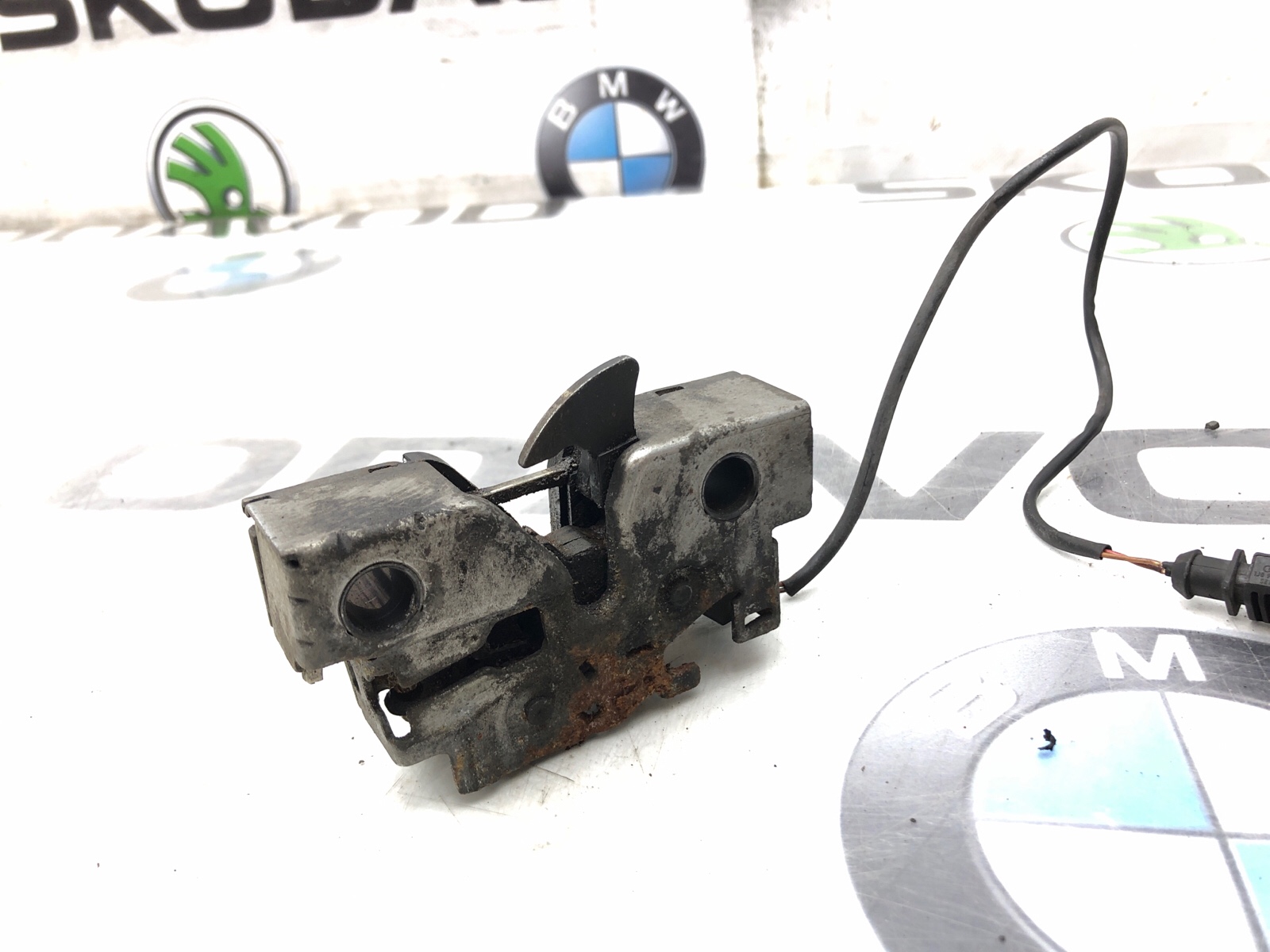 замок капота, 1000 рублей, Москва