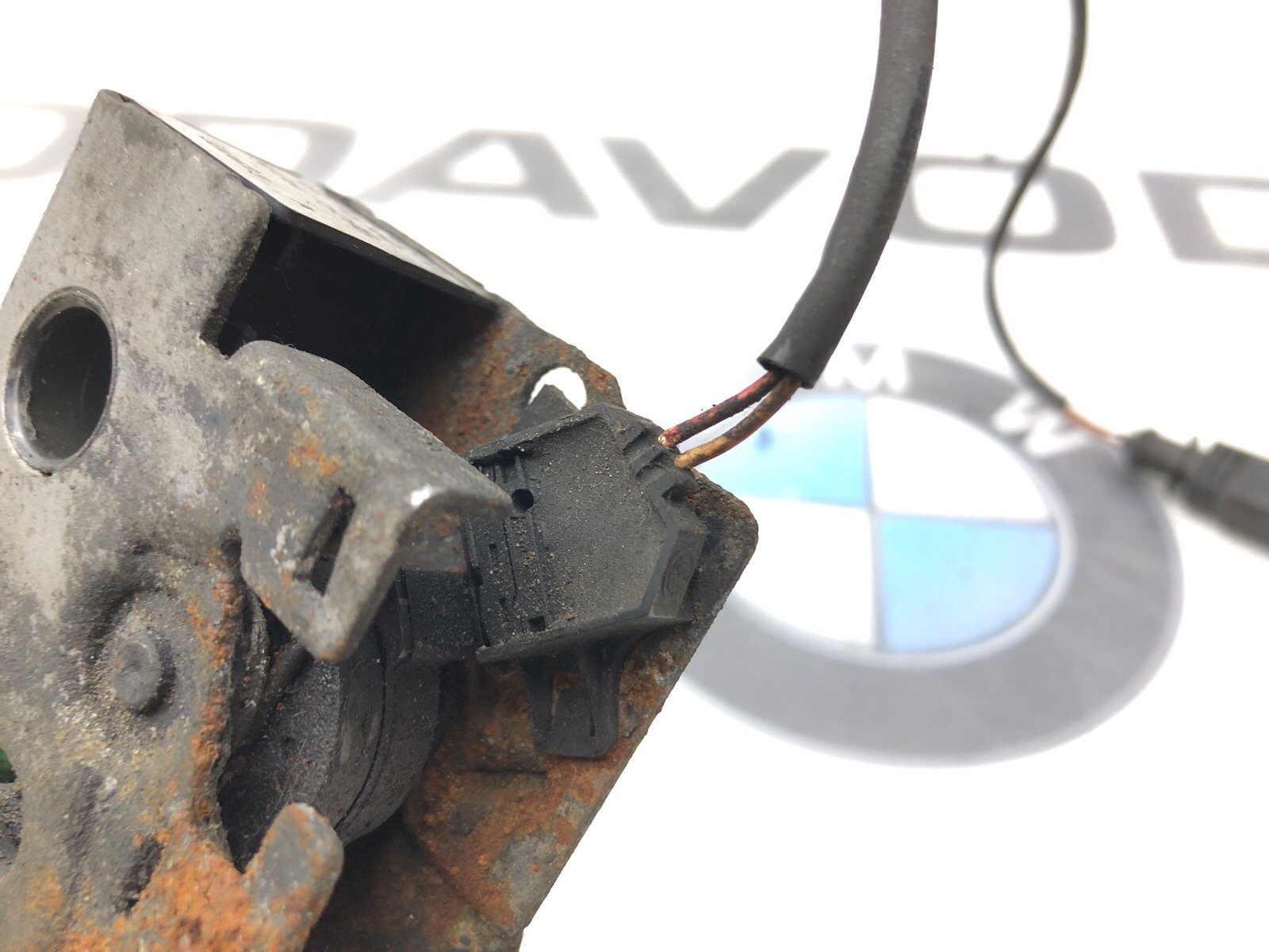 замок капота, 1000 рублей, Москва