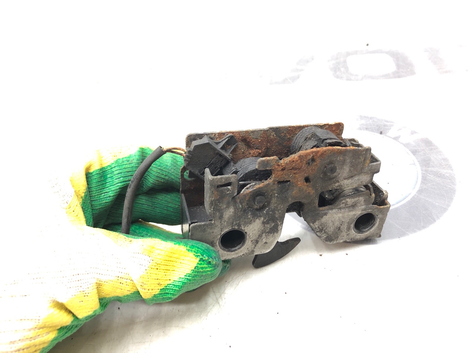 замок капота, 1000 рублей, Москва