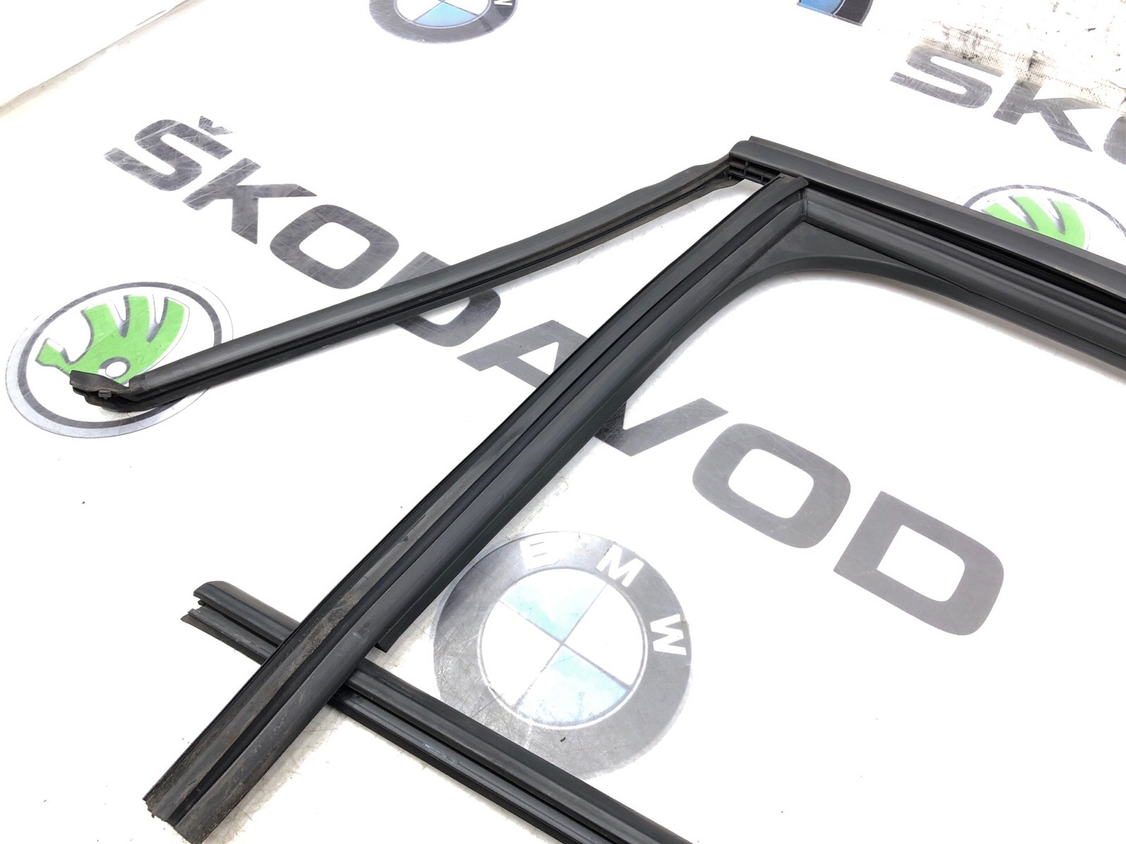 форточка двери, 8000 рублей, Москва