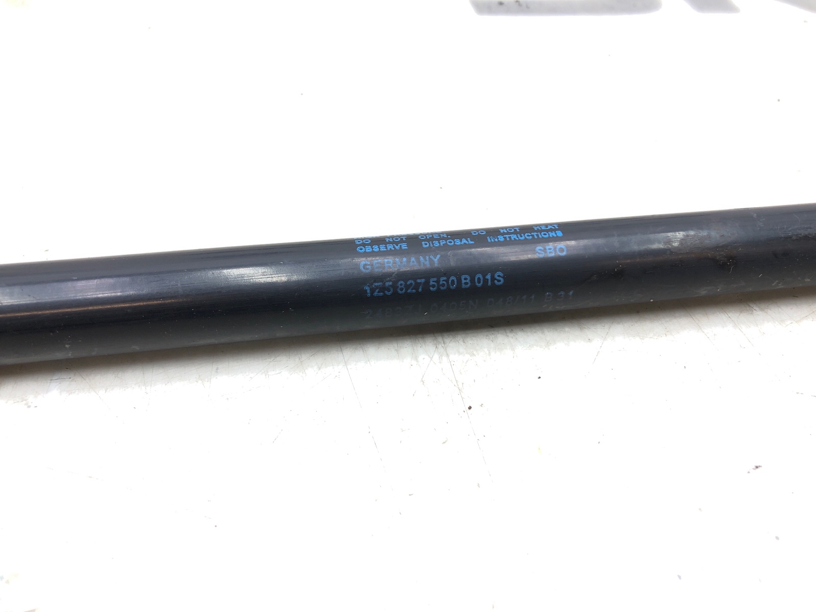 Амортизатор крышки багажника, 500 рублей, Москва