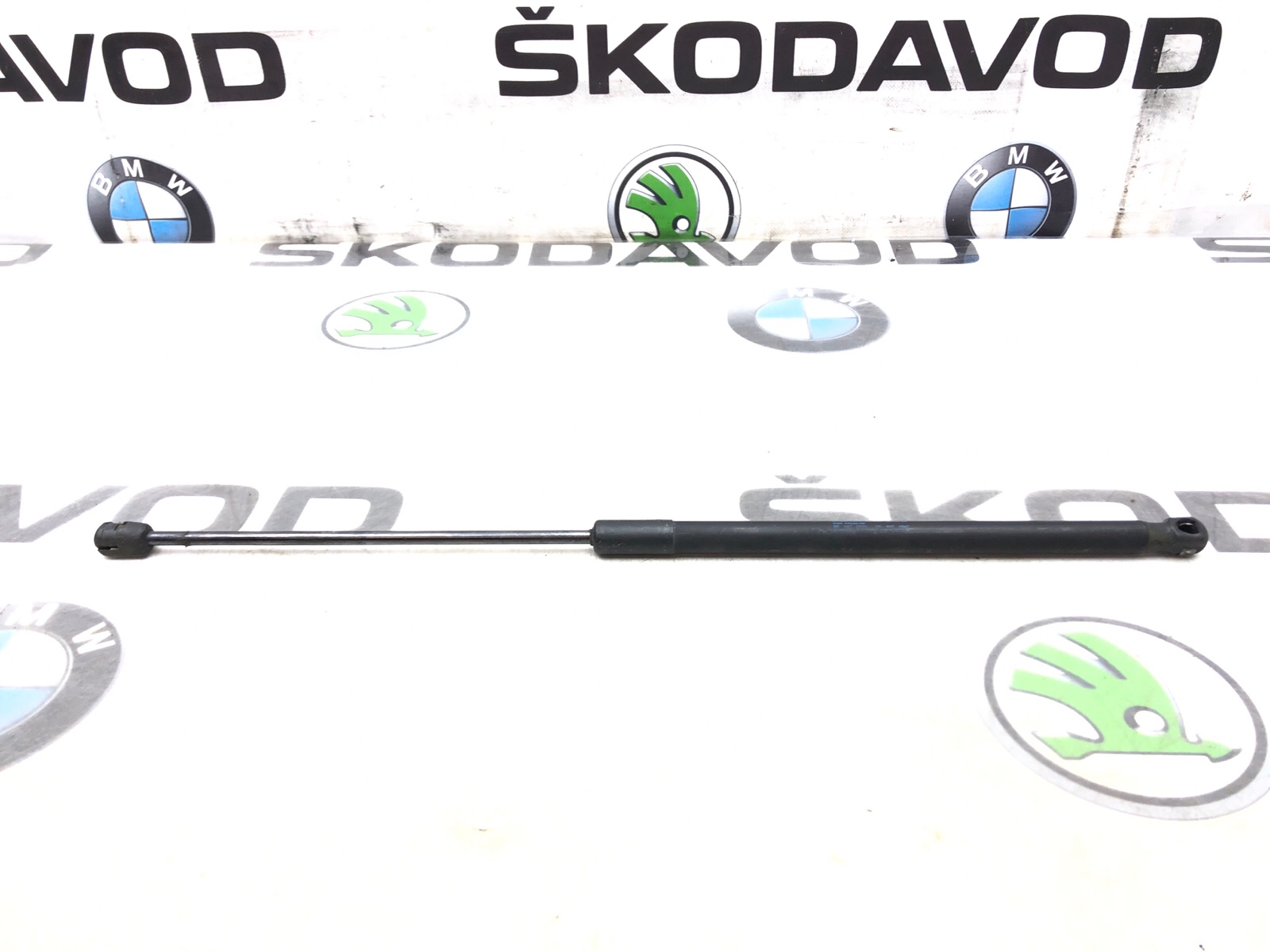 Амортизатор крышки багажника, 500 рублей, Москва