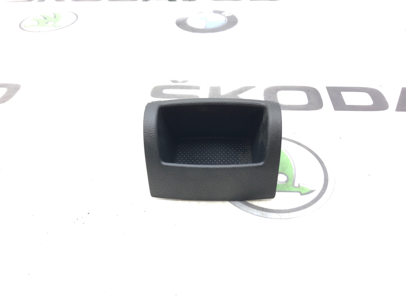 Пепельница, 500 рублей, Москва