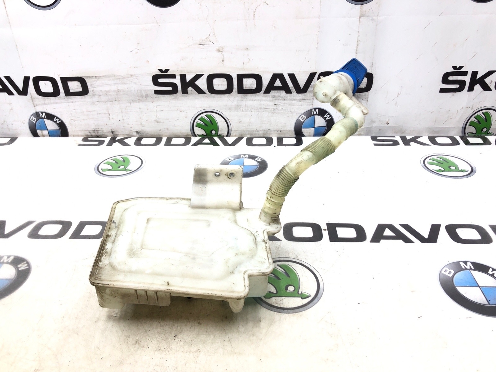 бачок омывателя, 2000 рублей, Москва