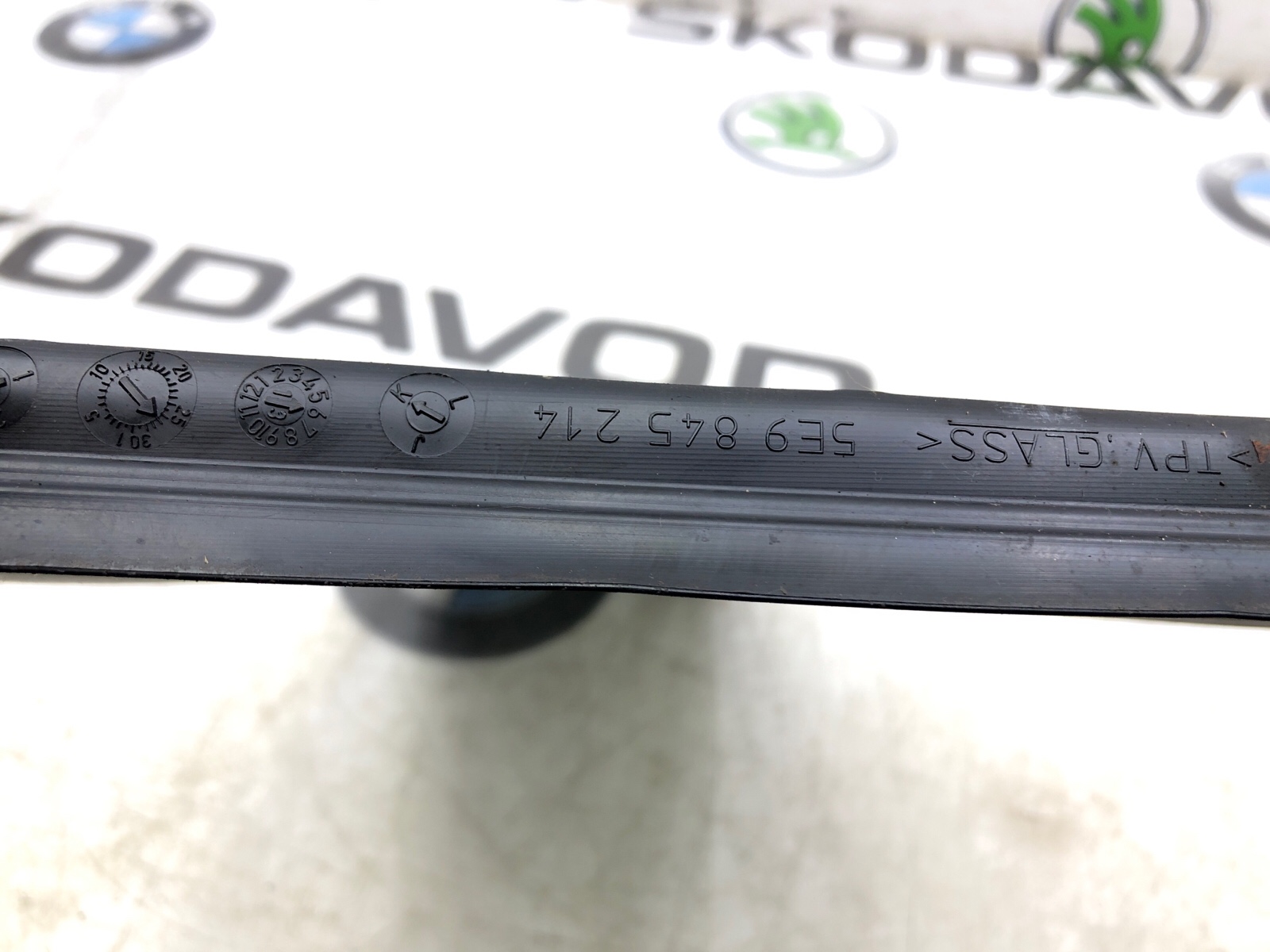 форточка двери, 1500 рублей, Москва