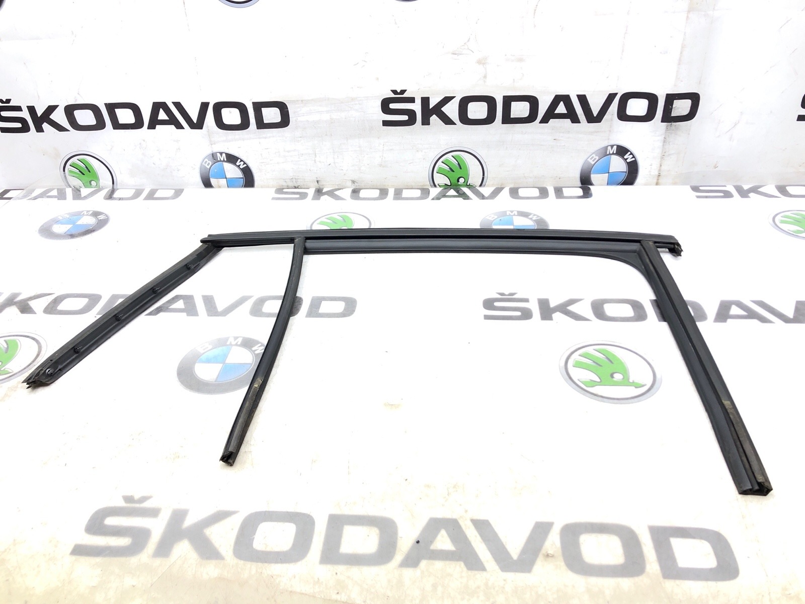 Уплотнитель стекла, 1000 рублей, Москва