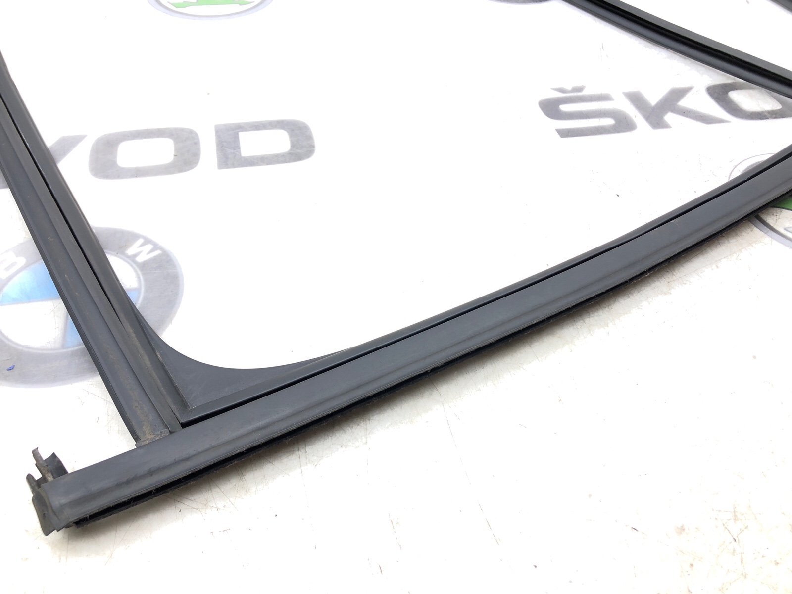 Уплотнитель стекла, 1000 рублей, Москва