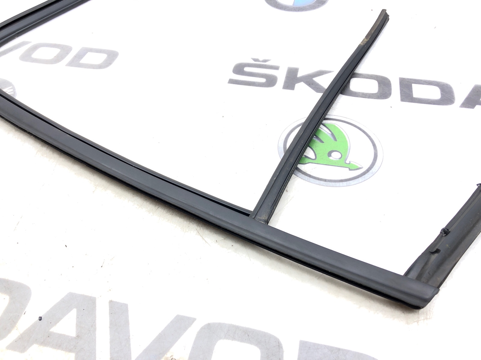 Уплотнитель стекла, 1000 рублей, Москва